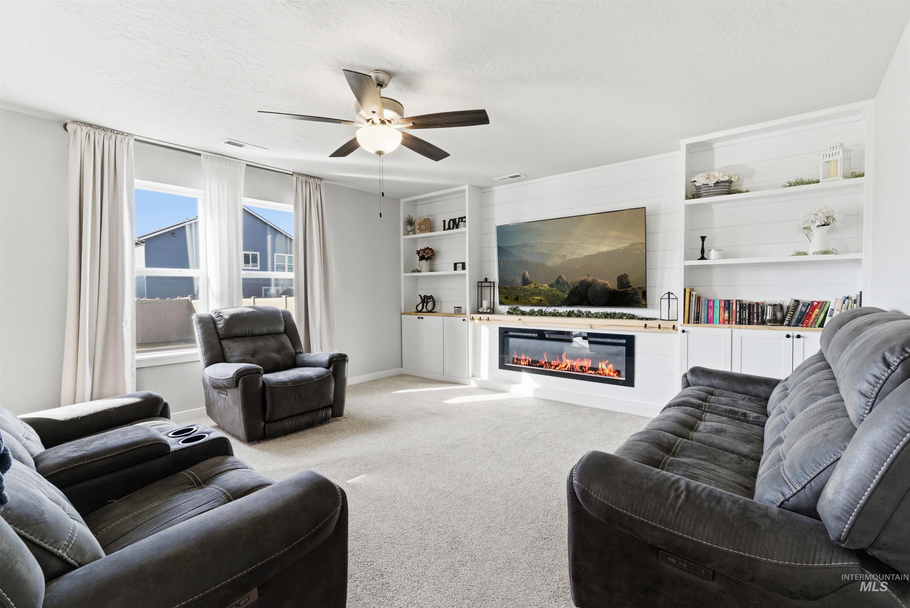 19189 Smith Fork Way, Caldwell, Idaho 83605, 3 Bedrooms, 2.5 Bathrooms, Residential For Sale, Price $439,990,MLS 98974175