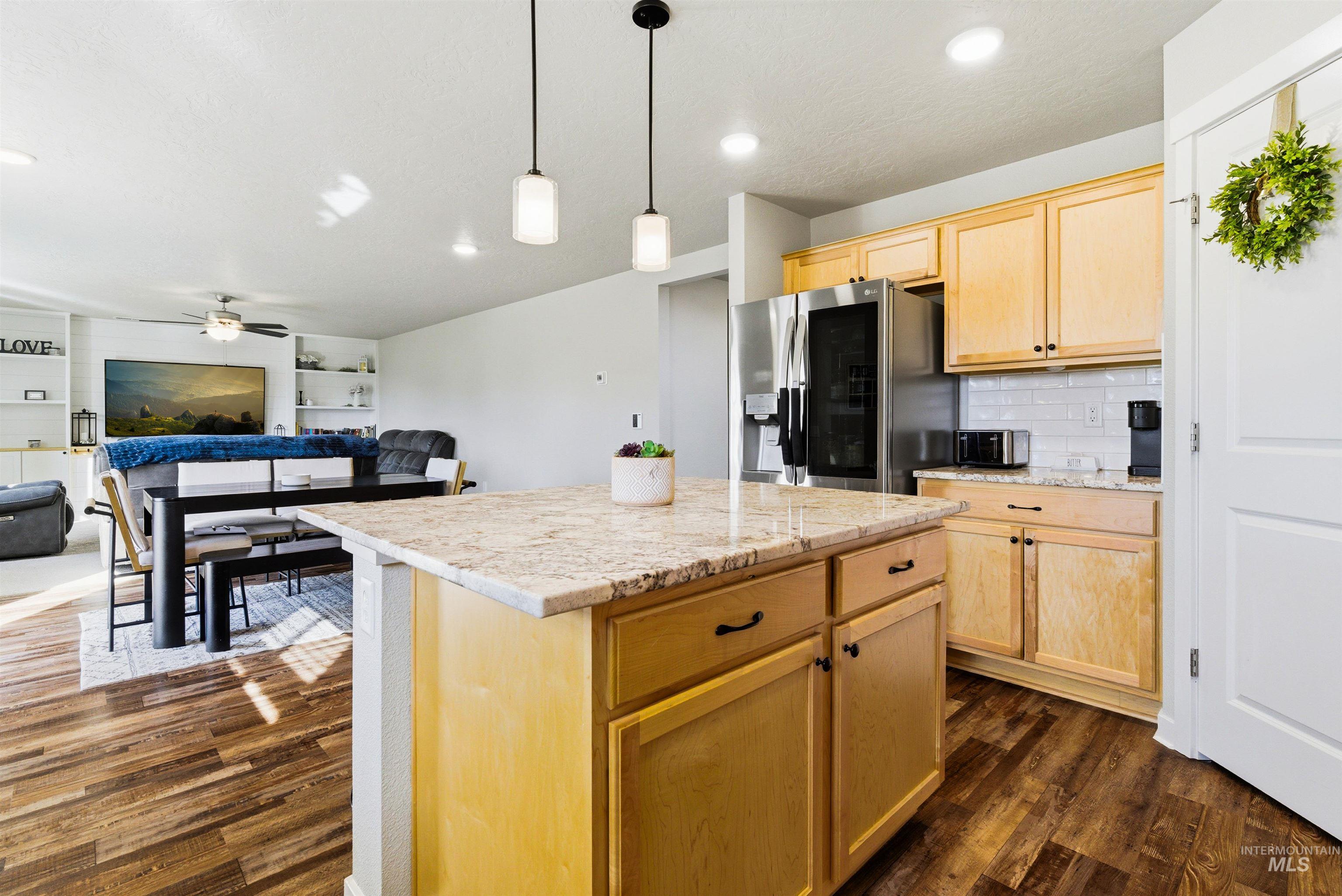 19189 Smith Fork Way, Caldwell, Idaho 83605, 3 Bedrooms, 2.5 Bathrooms, Residential For Sale, Price $439,990,MLS 98974175