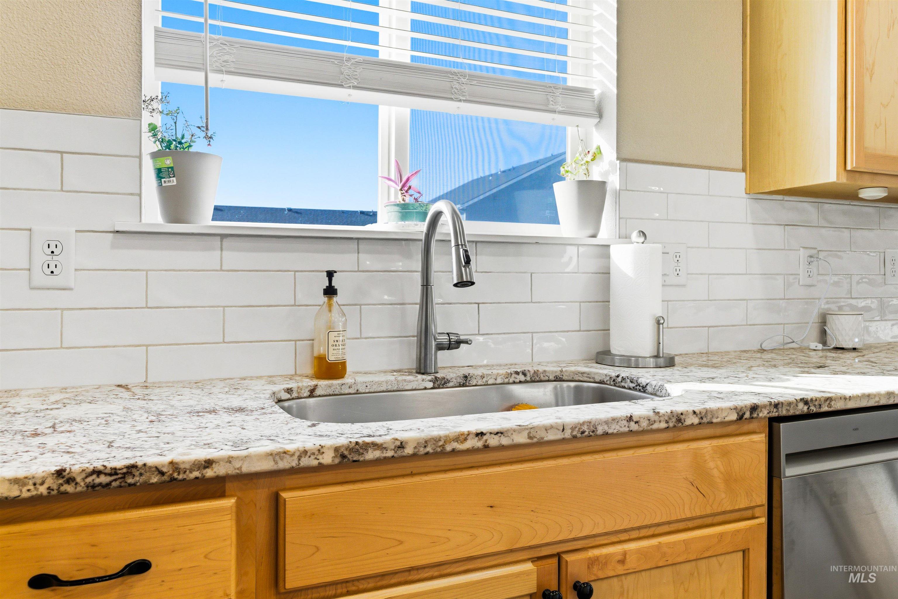 19189 Smith Fork Way, Caldwell, Idaho 83605, 3 Bedrooms, 2.5 Bathrooms, Residential For Sale, Price $449,990, 98974175