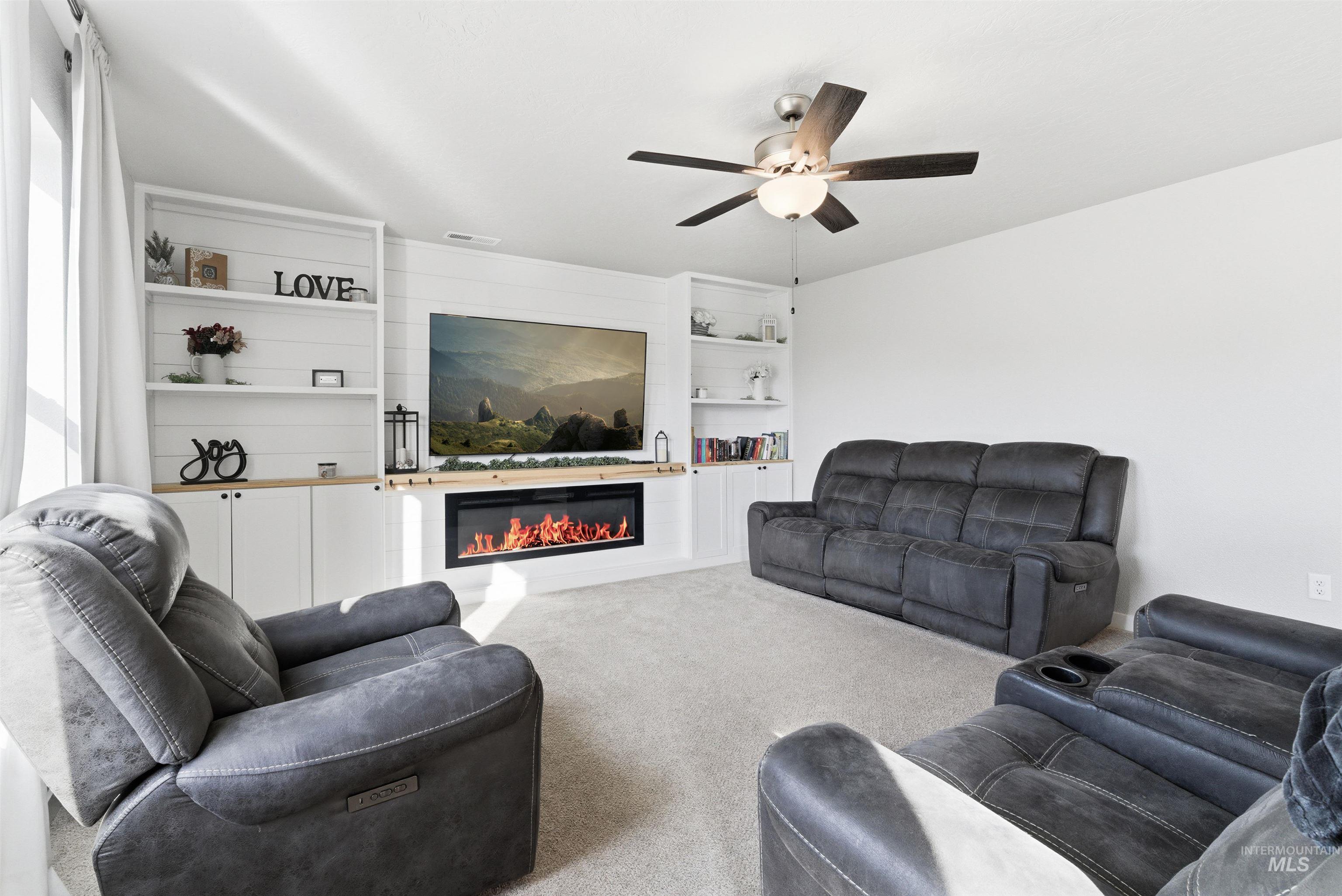 19189 Smith Fork Way, Caldwell, Idaho 83605, 3 Bedrooms, 2.5 Bathrooms, Residential For Sale, Price $439,990,MLS 98974175