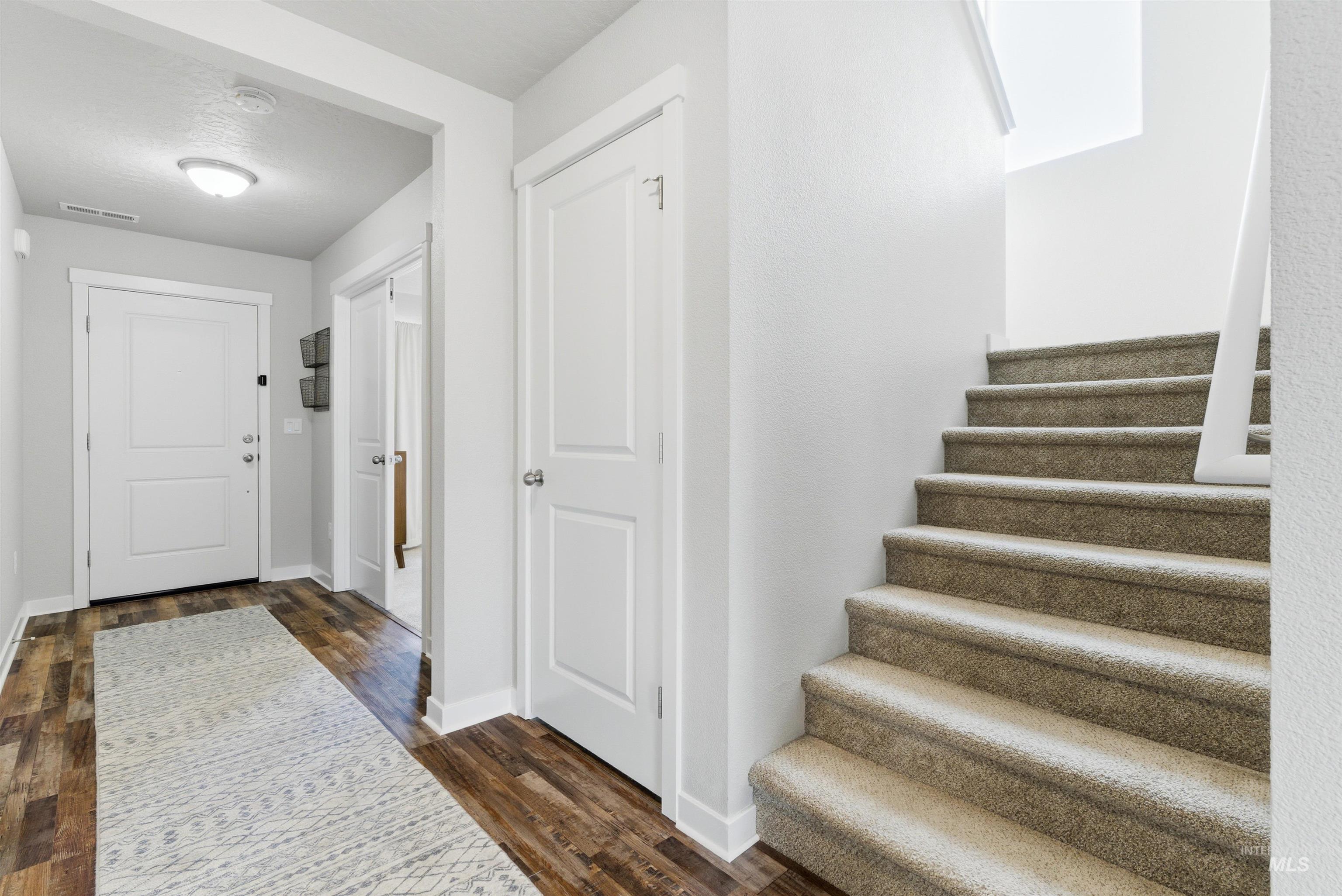 19189 Smith Fork Way, Caldwell, Idaho 83605, 3 Bedrooms, 2.5 Bathrooms, Residential For Sale, Price $449,990, 98974175