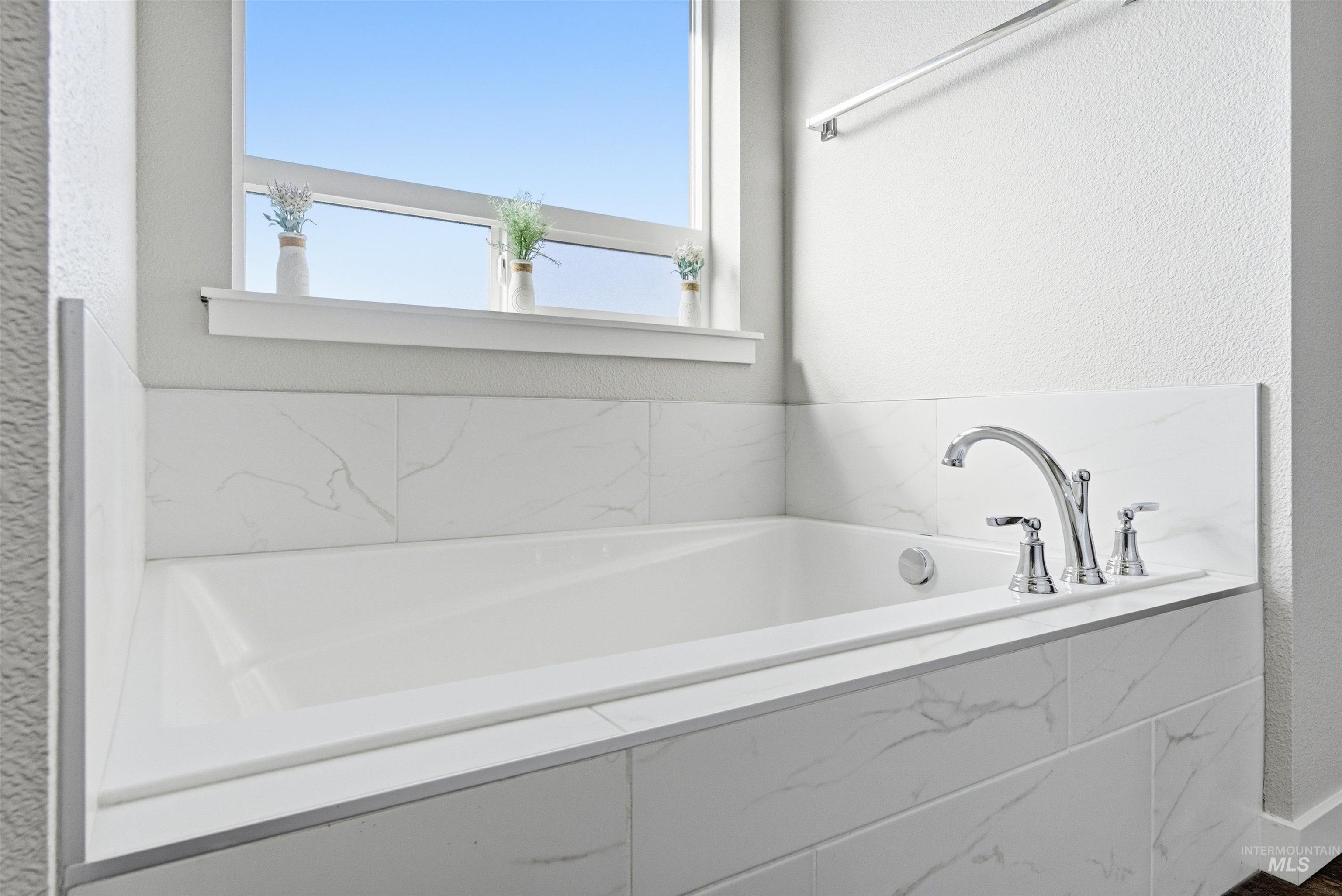 19189 Smith Fork Way, Caldwell, Idaho 83605, 3 Bedrooms, 2.5 Bathrooms, Residential For Sale, Price $449,990, 98974175