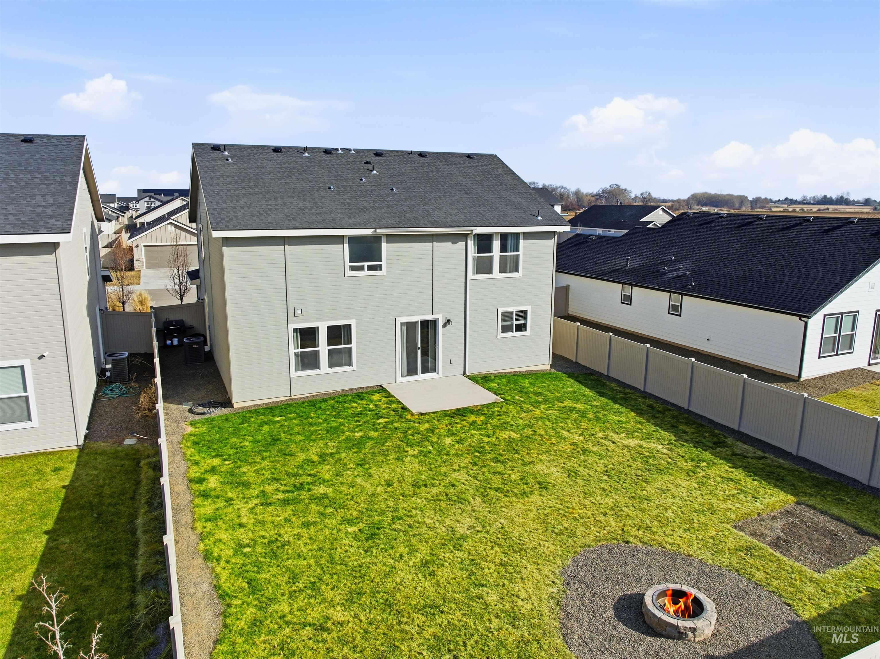 19189 Smith Fork Way, Caldwell, Idaho 83605, 3 Bedrooms, 2.5 Bathrooms, Residential For Sale, Price $449,990, 98974175