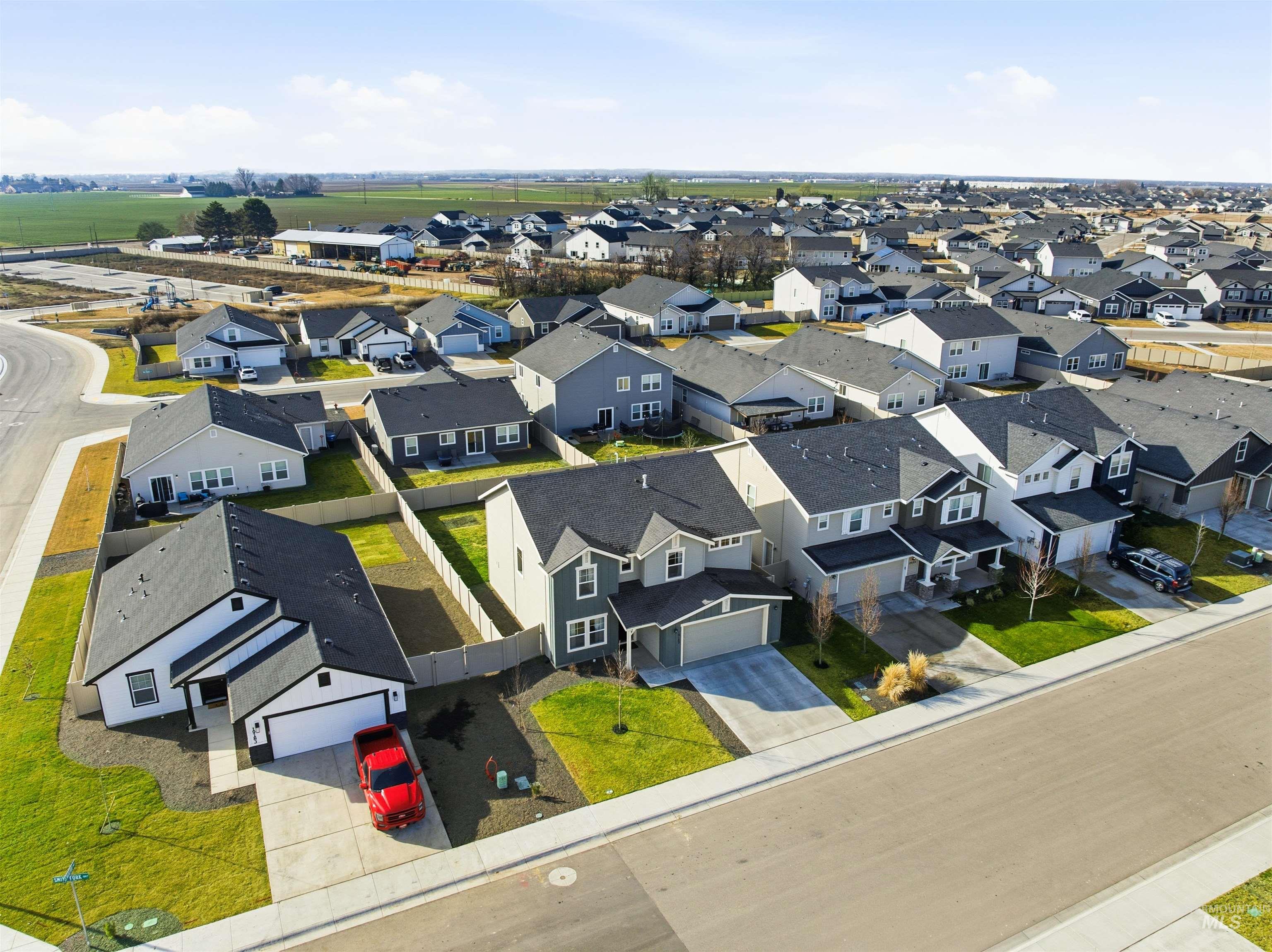 19189 Smith Fork Way, Caldwell, Idaho 83605, 3 Bedrooms, 2.5 Bathrooms, Residential For Sale, Price $449,990, 98974175