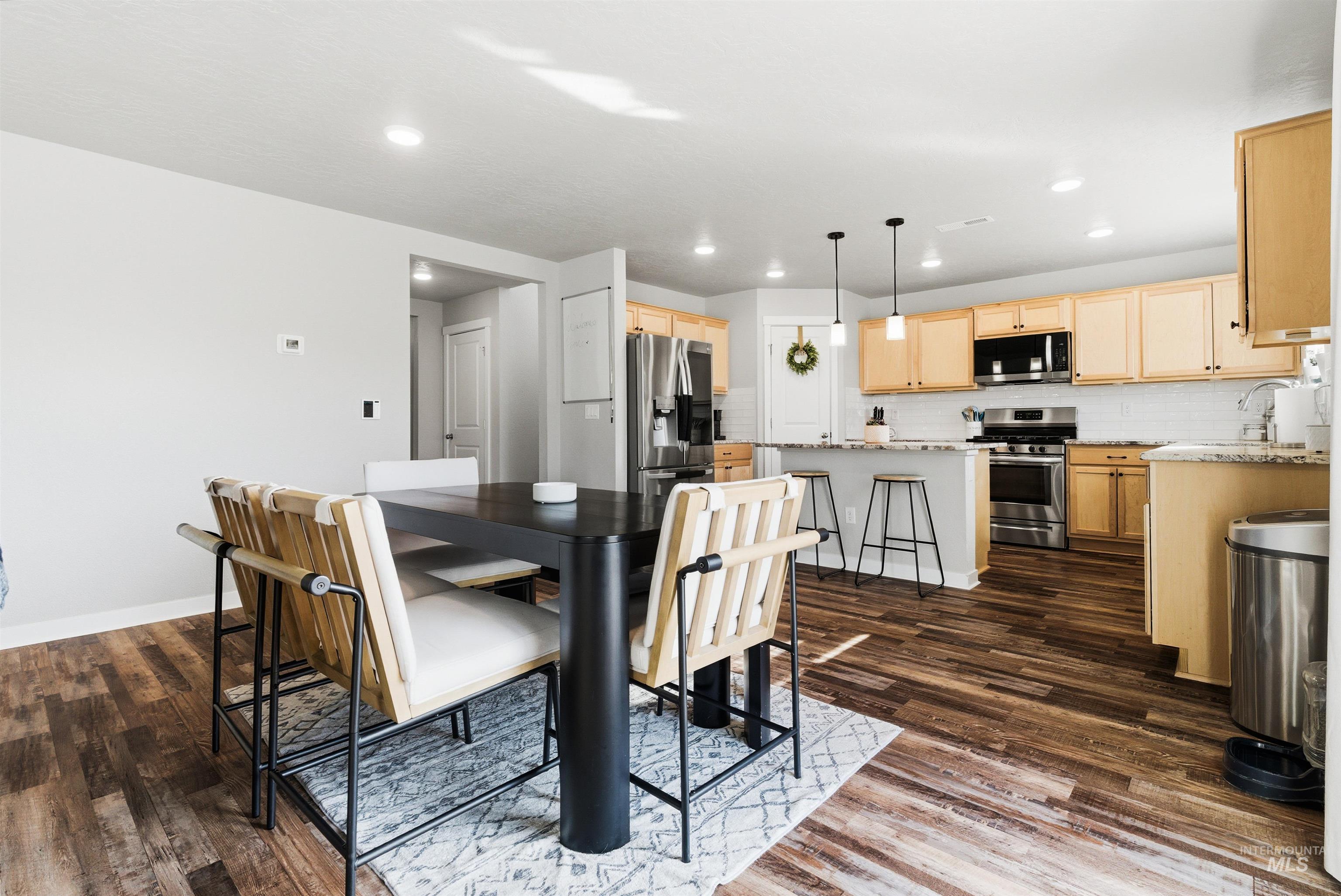 19189 Smith Fork Way, Caldwell, Idaho 83605, 3 Bedrooms, 2.5 Bathrooms, Residential For Sale, Price $439,990,MLS 98974175