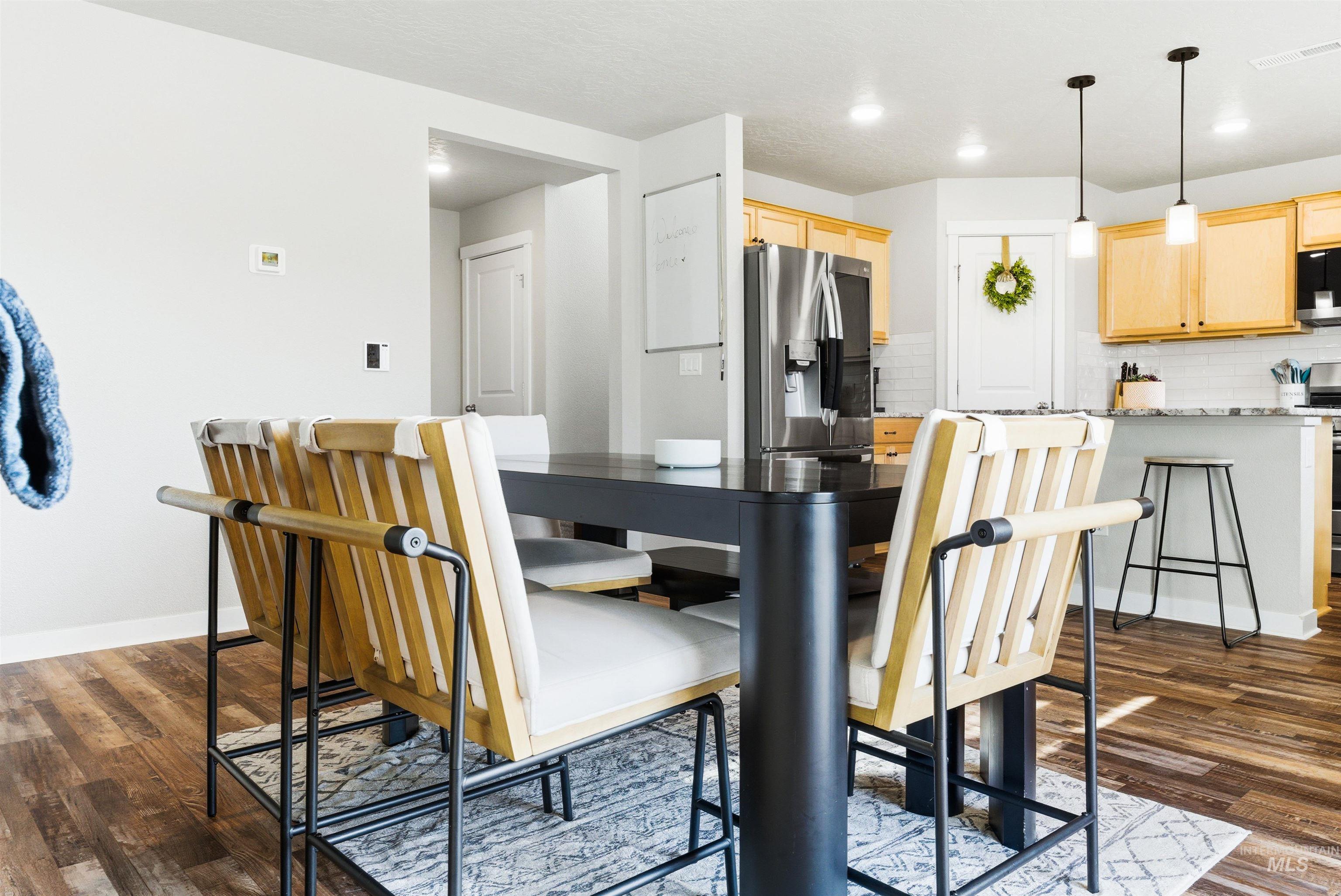 19189 Smith Fork Way, Caldwell, Idaho 83605, 3 Bedrooms, 2.5 Bathrooms, Residential For Sale, Price $439,990,MLS 98974175