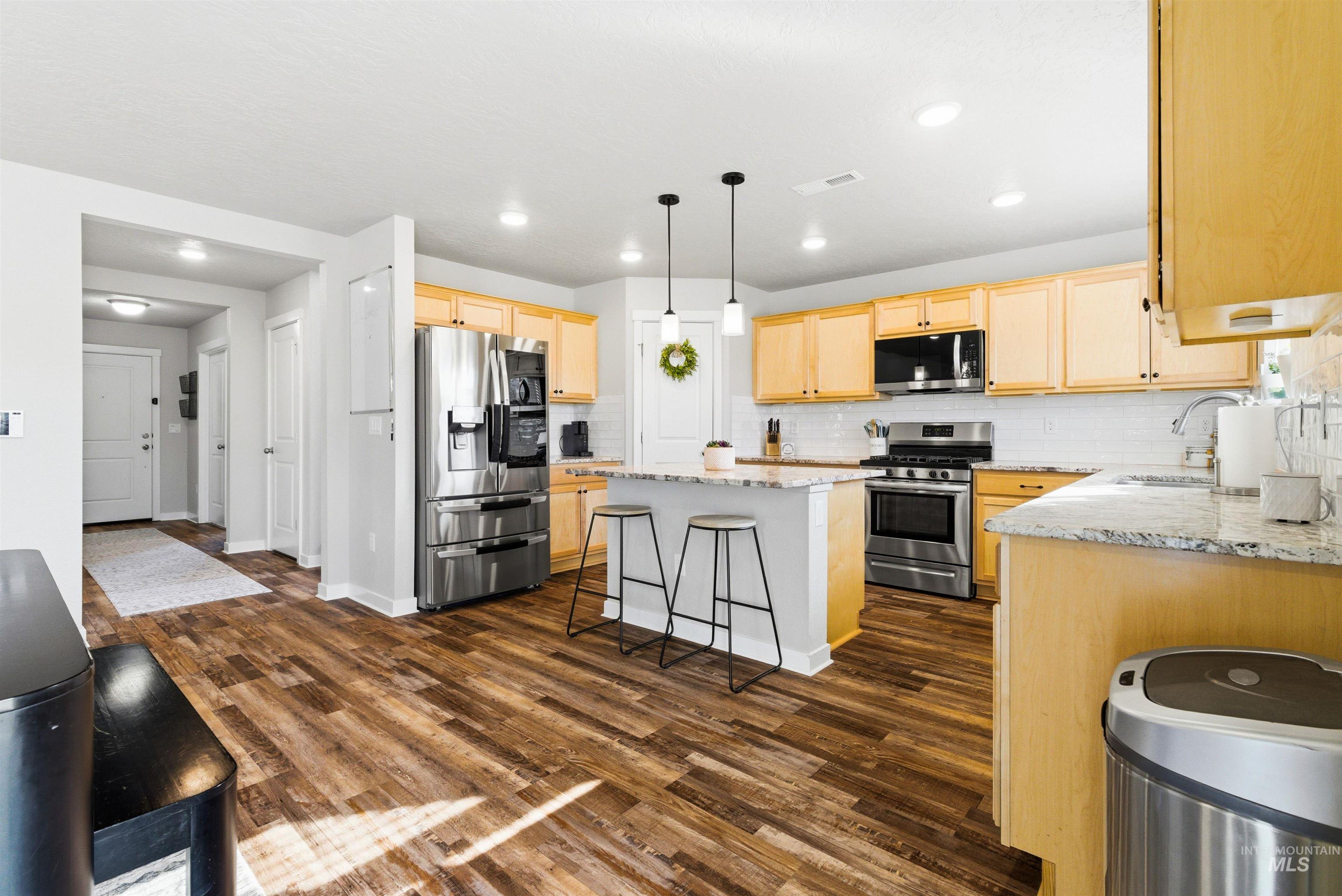 19189 Smith Fork Way, Caldwell, Idaho 83605, 3 Bedrooms, 2.5 Bathrooms, Residential For Sale, Price $449,990, 98974175