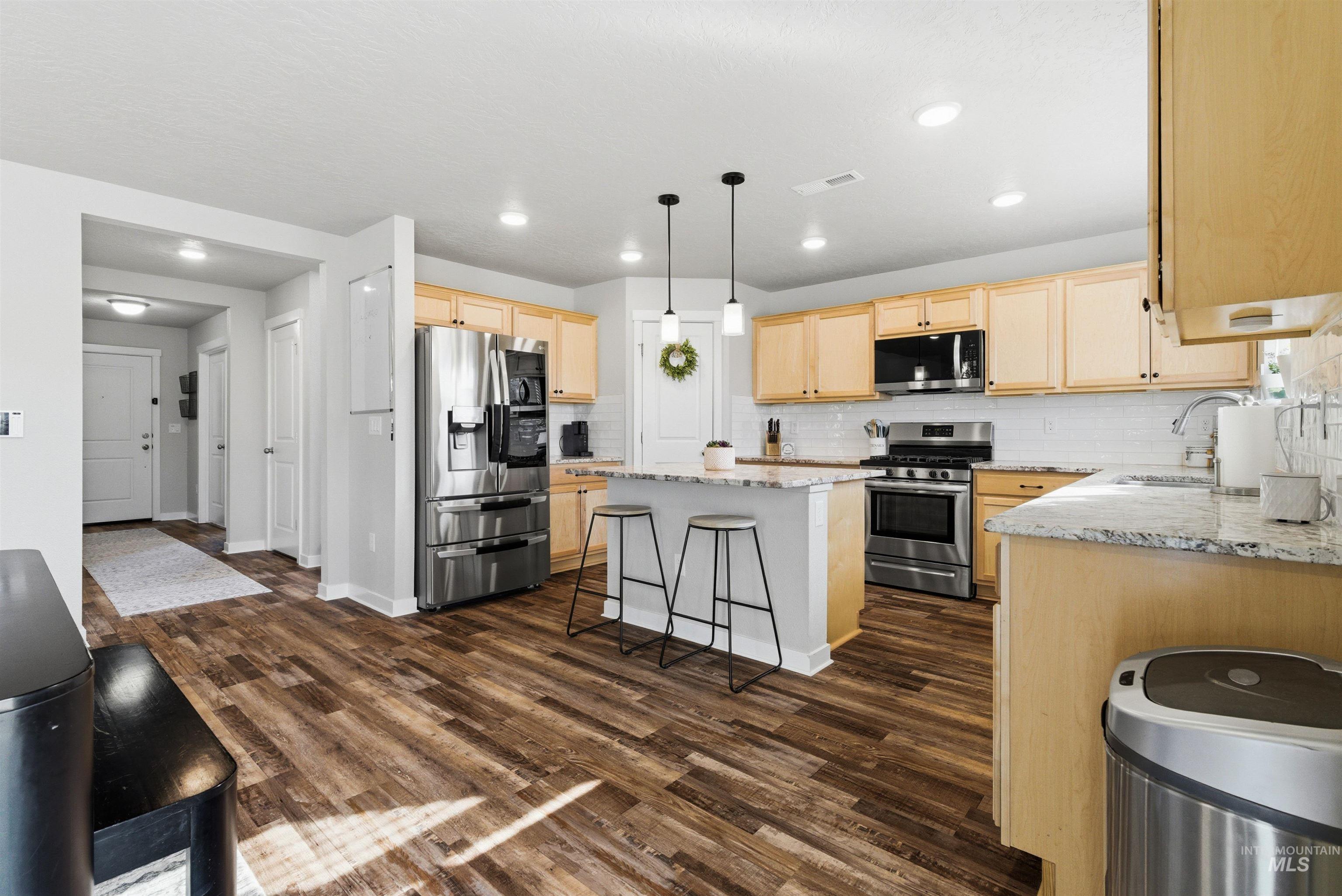 19189 Smith Fork Way, Caldwell, Idaho 83605, 3 Bedrooms, 2.5 Bathrooms, Residential For Sale, Price $439,990,MLS 98974175