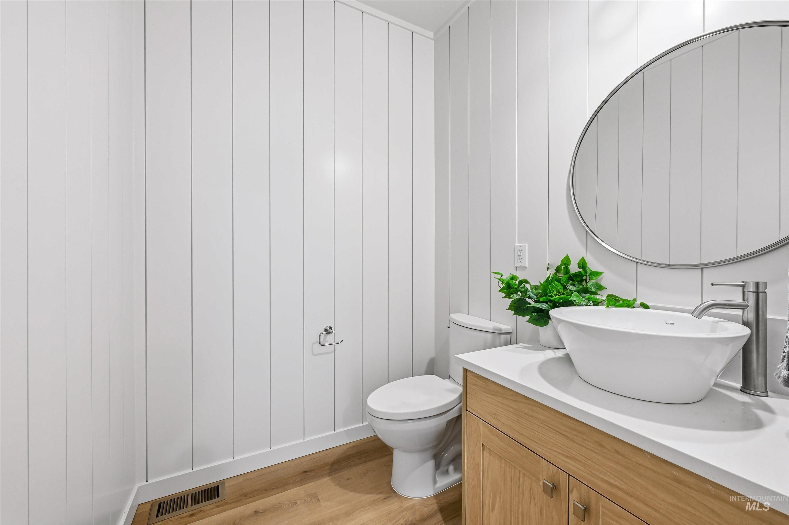 9625 W Kate Dr, Boise, Idaho 83714, 3 Bedrooms, 2.5 Bathrooms, Residential For Sale, Price $549,900,MLS 98974176