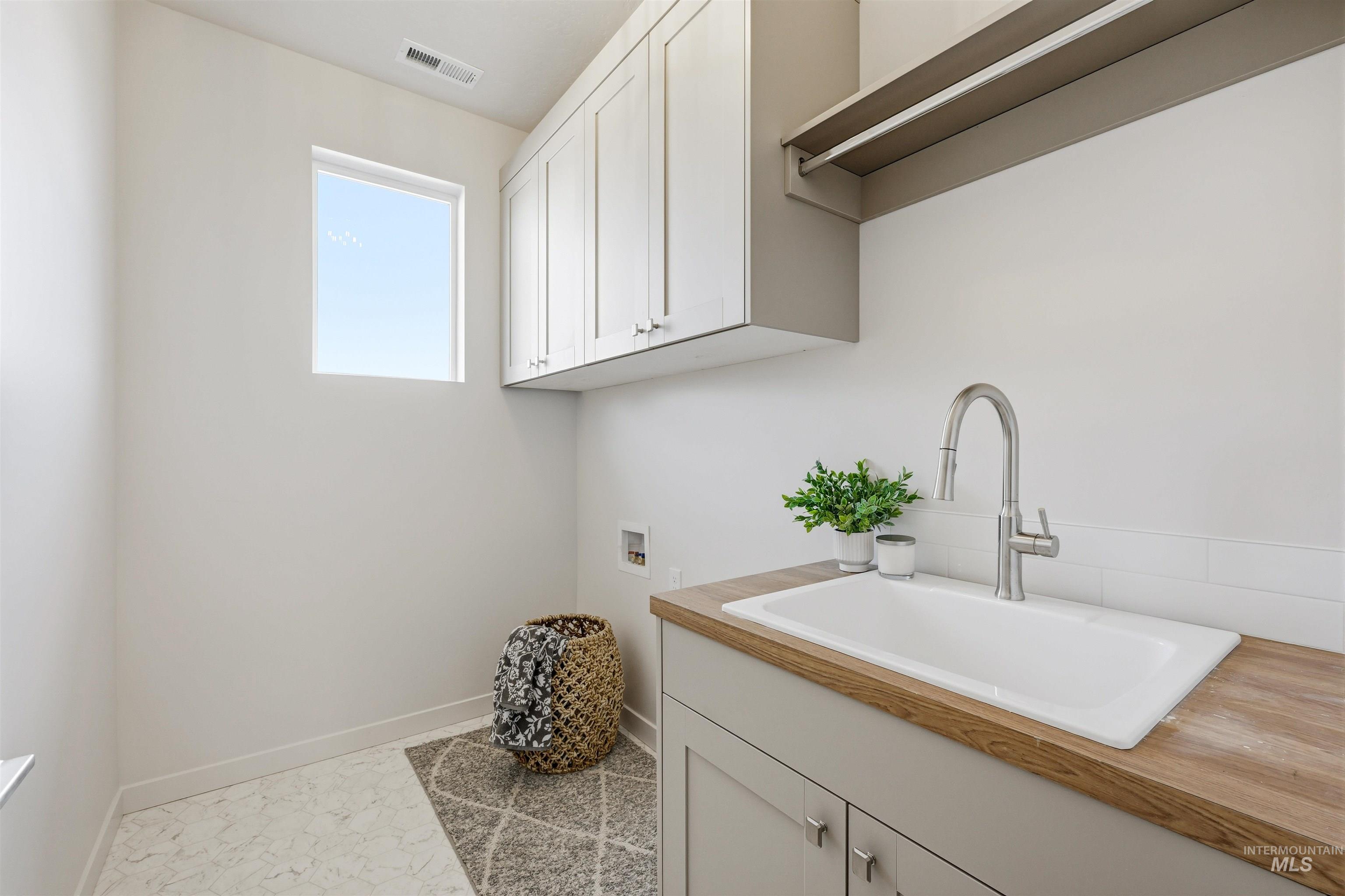 9625 W Kate Dr, Boise, Idaho 83714, 3 Bedrooms, 2.5 Bathrooms, Residential For Sale, Price $549,900,MLS 98974176