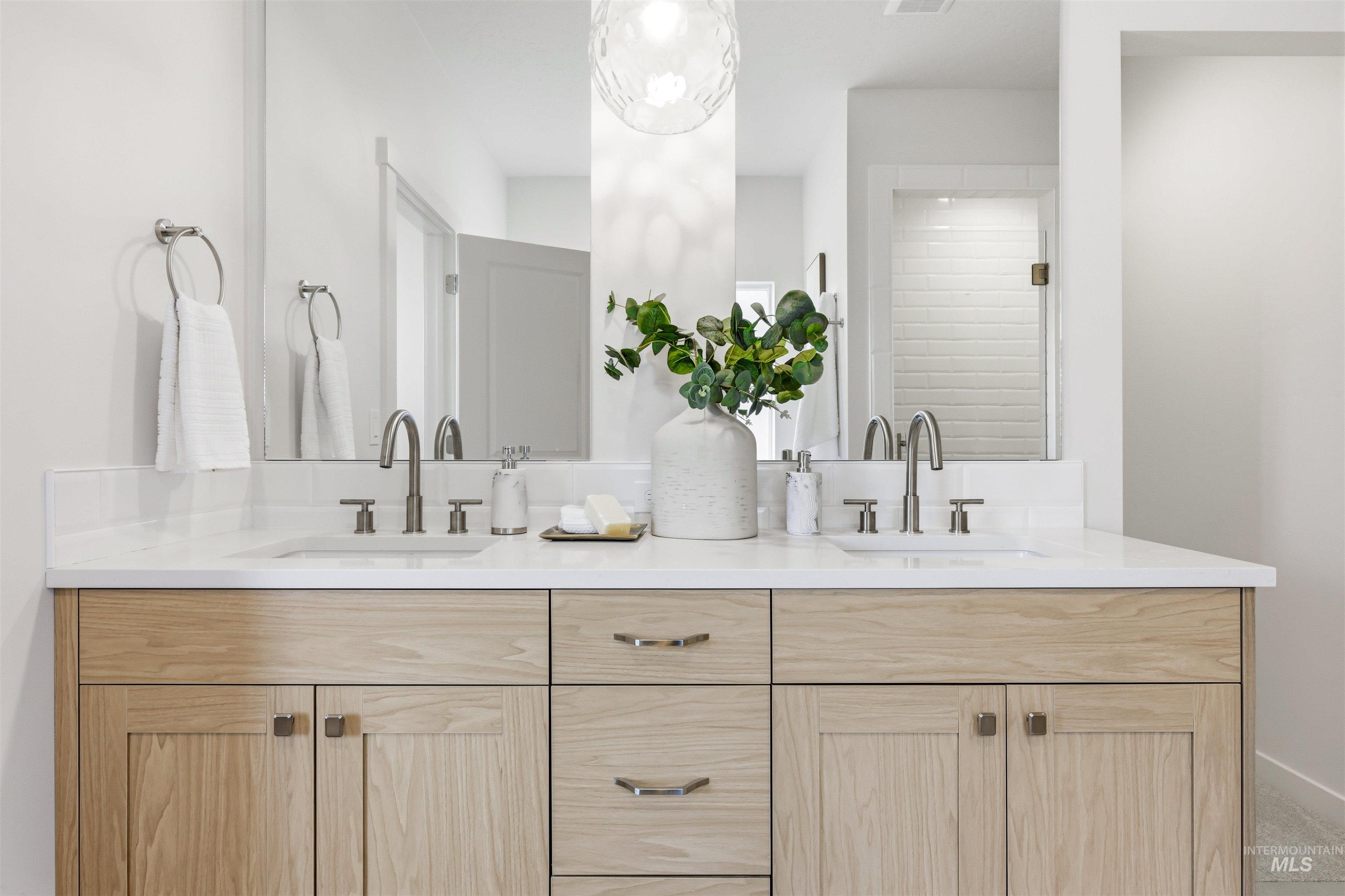 9625 W Kate Dr, Boise, Idaho 83714, 3 Bedrooms, 2.5 Bathrooms, Residential For Sale, Price $549,900,MLS 98974176