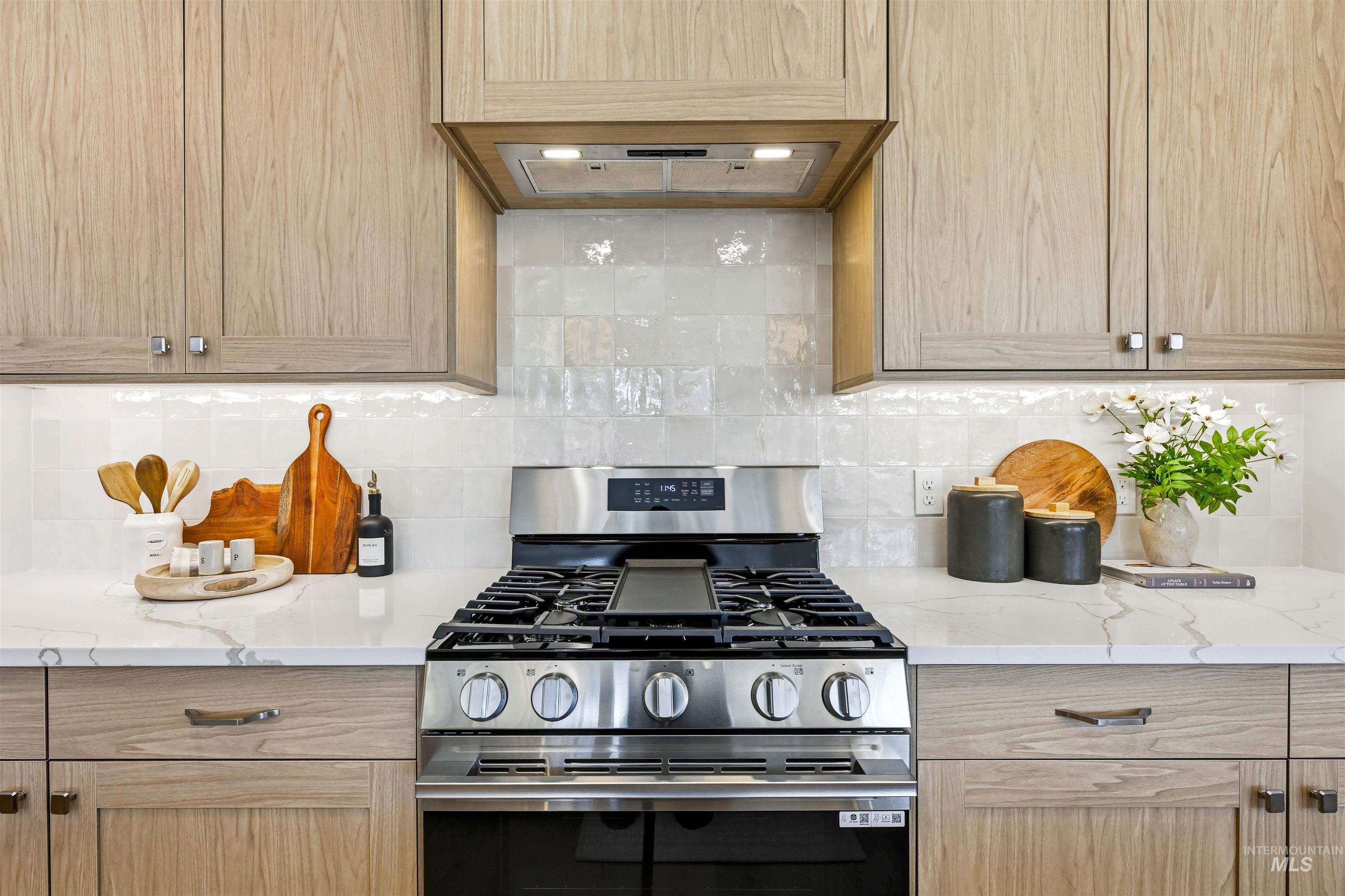 9625 W Kate Dr, Boise, Idaho 83714, 3 Bedrooms, 2.5 Bathrooms, Residential For Sale, Price $549,900,MLS 98974176