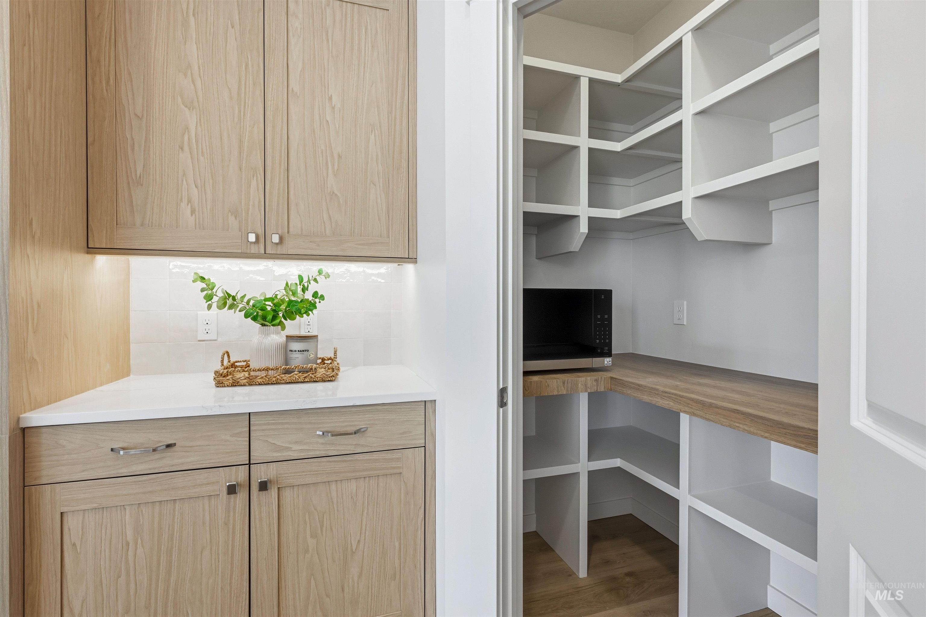 9625 W Kate Dr, Boise, Idaho 83714, 3 Bedrooms, 2.5 Bathrooms, Residential For Sale, Price $549,900,MLS 98974176