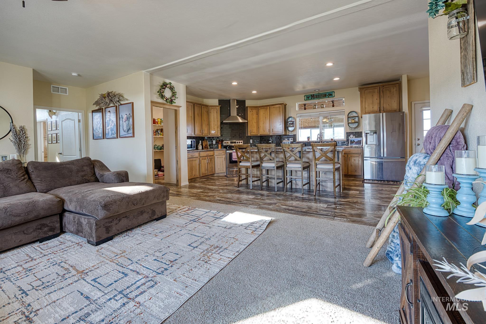 4815 SE 2nd Ave, New Plymouth, Idaho 83655, 3 Bedrooms, 2 Bathrooms, Residential For Sale, Price $750,000,MLS 98974177