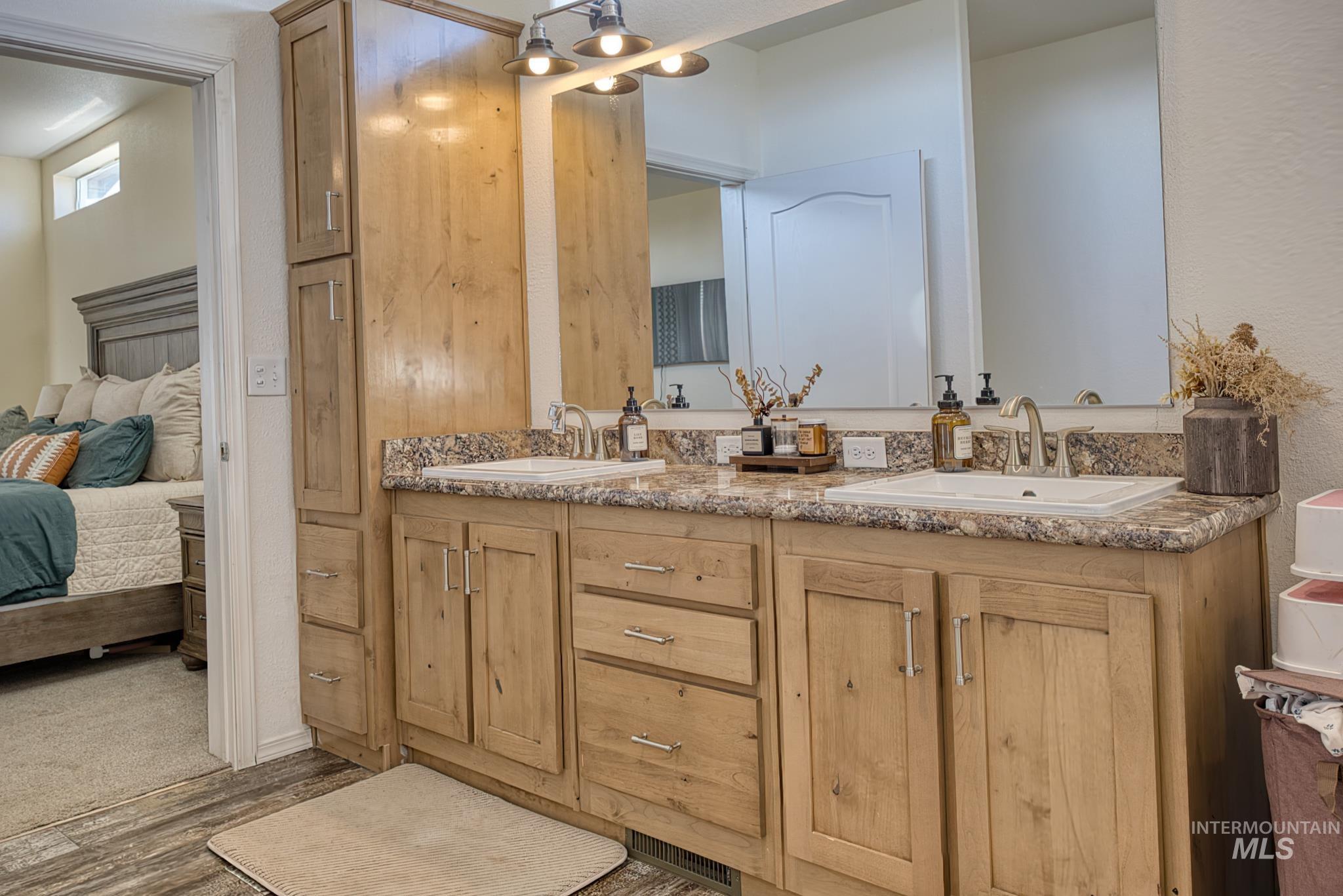 4815 SE 2nd Ave, New Plymouth, Idaho 83655, 3 Bedrooms, 2 Bathrooms, Residential For Sale, Price $750,000,MLS 98974177