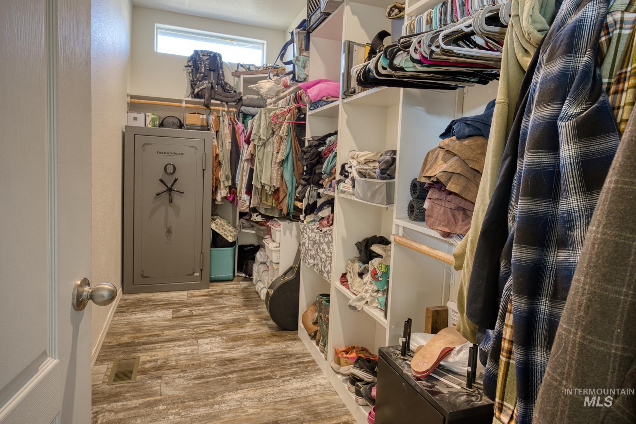 4815 SE 2nd Ave, New Plymouth, Idaho 83655, 3 Bedrooms, 2 Bathrooms, Residential For Sale, Price $750,000,MLS 98974177