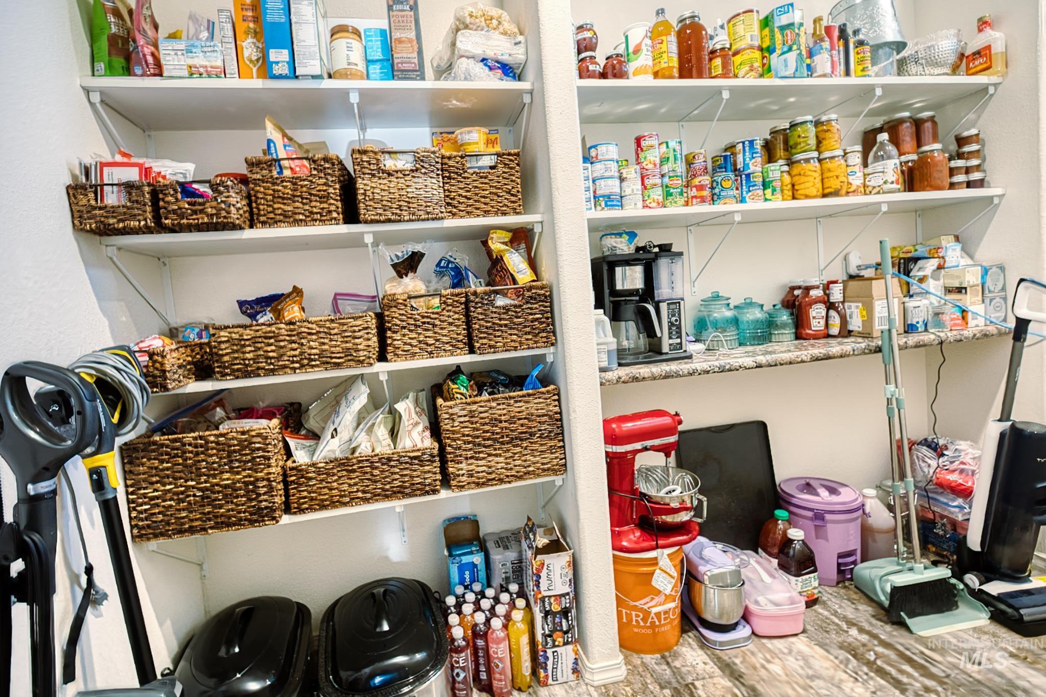 4815 SE 2nd Ave, New Plymouth, Idaho 83655, 3 Bedrooms, 2 Bathrooms, Residential For Sale, Price $750,000,MLS 98974177