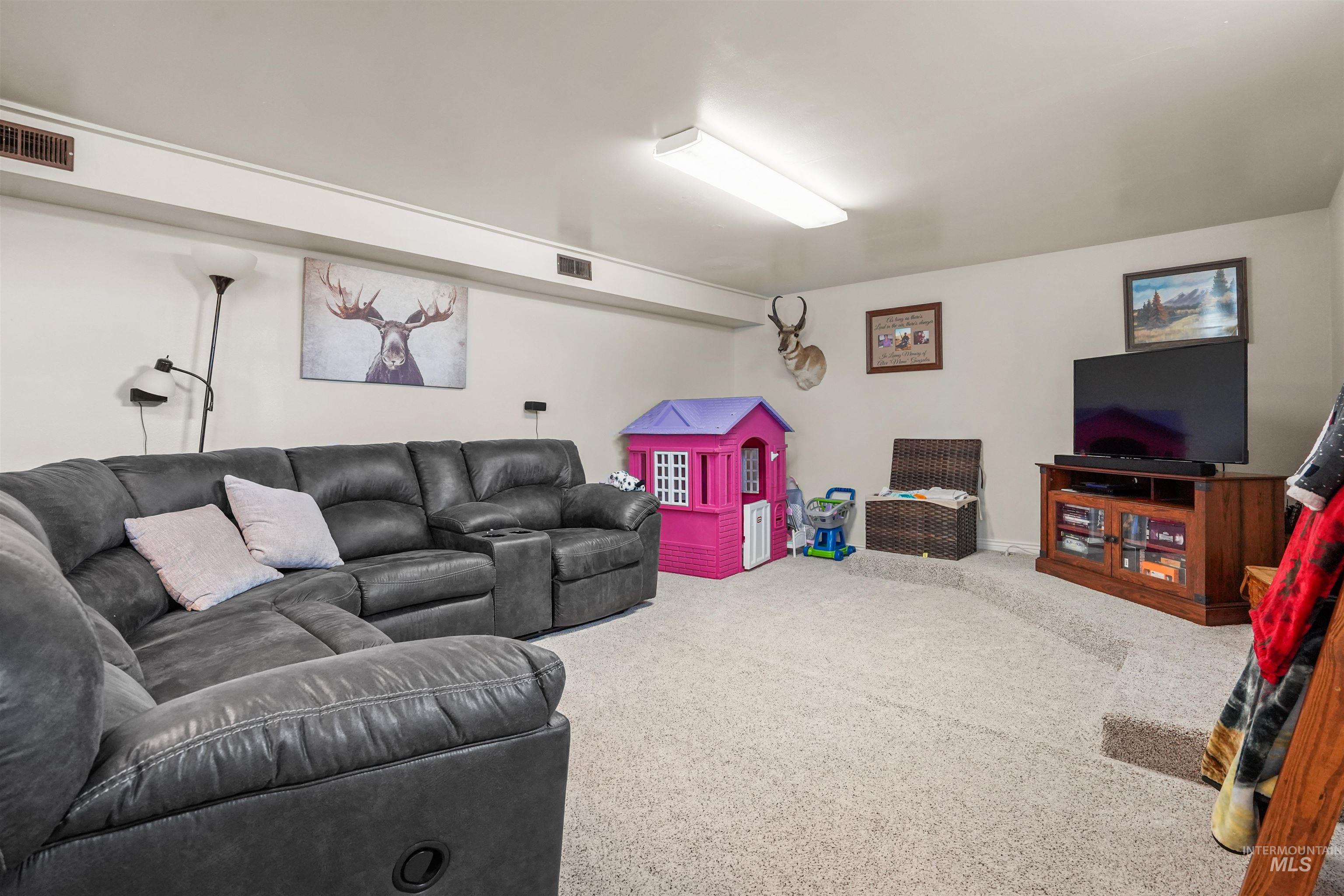 91 S 850 W, Paul, Idaho 83347, 5 Bedrooms, 2.5 Bathrooms, Residential For Sale, Price $500,000,MLS 98974178