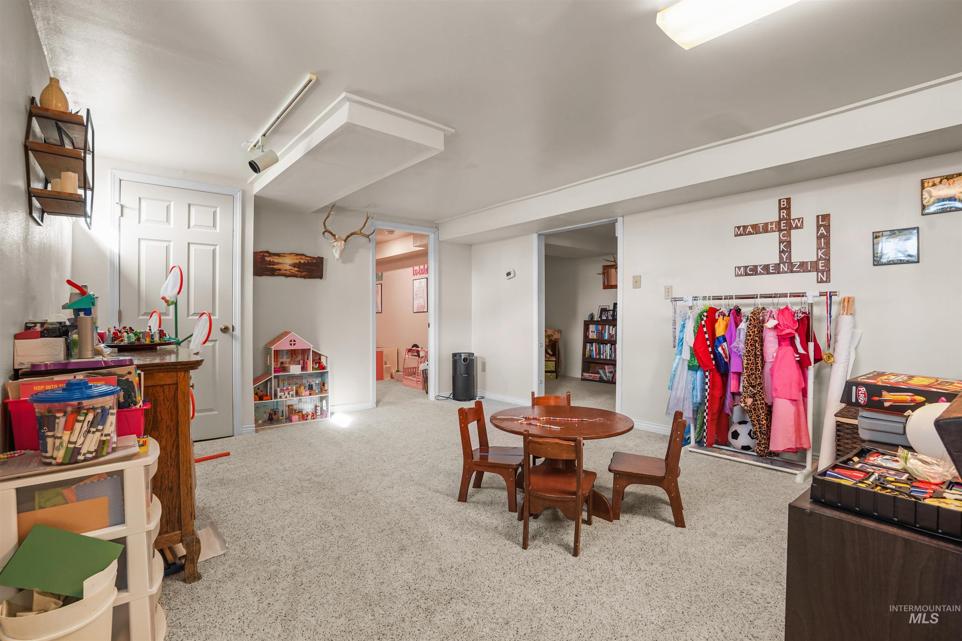 91 S 850 W, Paul, Idaho 83347, 5 Bedrooms, 2.5 Bathrooms, Residential For Sale, Price $500,000,MLS 98974178