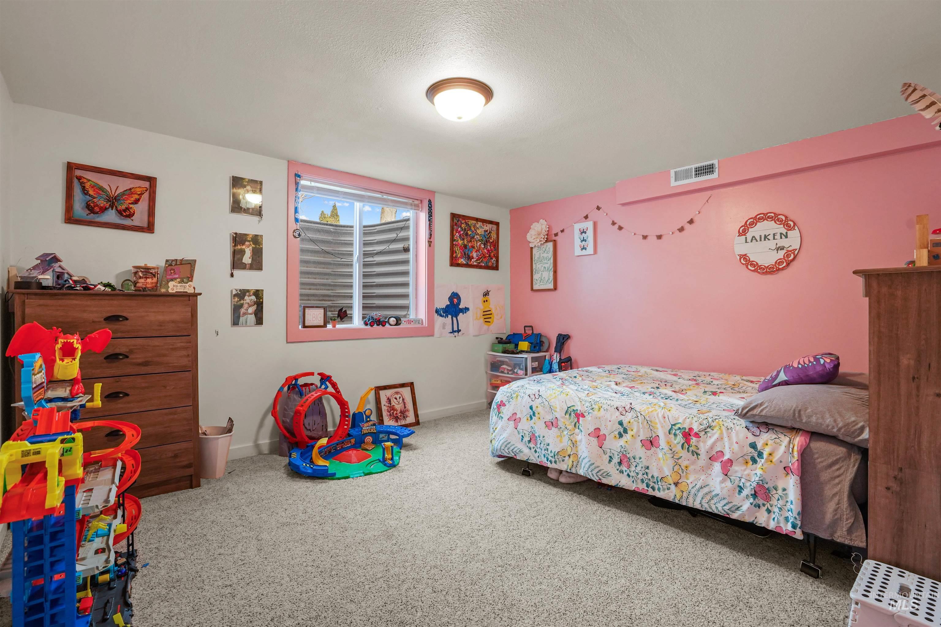 91 S 850 W, Paul, Idaho 83347, 5 Bedrooms, 2.5 Bathrooms, Residential For Sale, Price $500,000,MLS 98974178