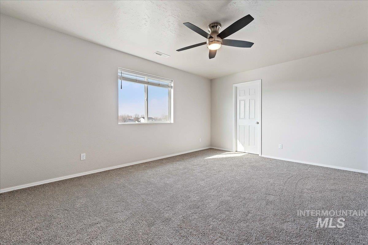 3053 N Saratov Way, Kuna, Idaho 83634-4856, 4 Bedrooms, 2.5 Bathrooms, Residential For Sale, Price $419,990,MLS 98974179