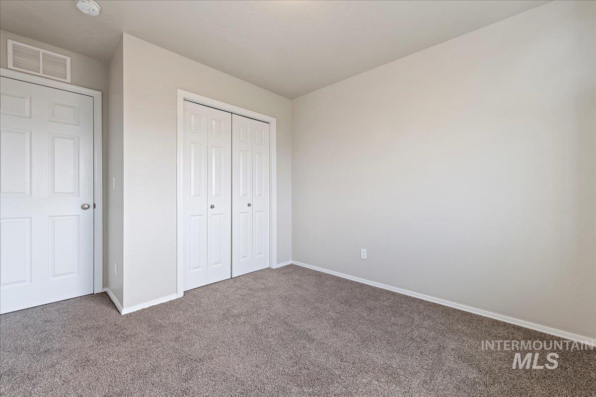 3053 N Saratov Way, Kuna, Idaho 83634-4856, 4 Bedrooms, 2.5 Bathrooms, Residential For Sale, Price $419,990,MLS 98974179