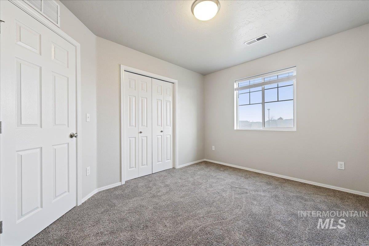 3053 N Saratov Way, Kuna, Idaho 83634-4856, 4 Bedrooms, 2.5 Bathrooms, Residential For Sale, Price $419,990,MLS 98974179