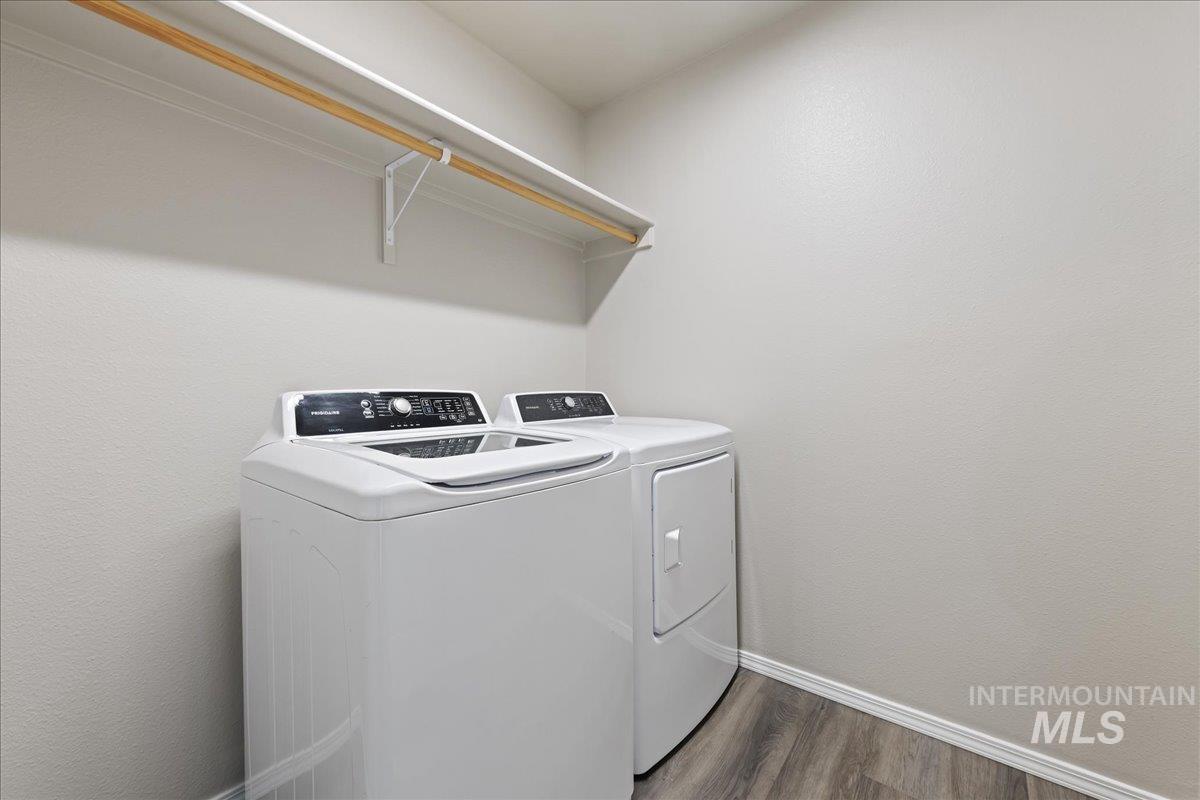 3053 N Saratov Way, Kuna, Idaho 83634-4856, 4 Bedrooms, 2.5 Bathrooms, Residential For Sale, Price $419,990,MLS 98974179