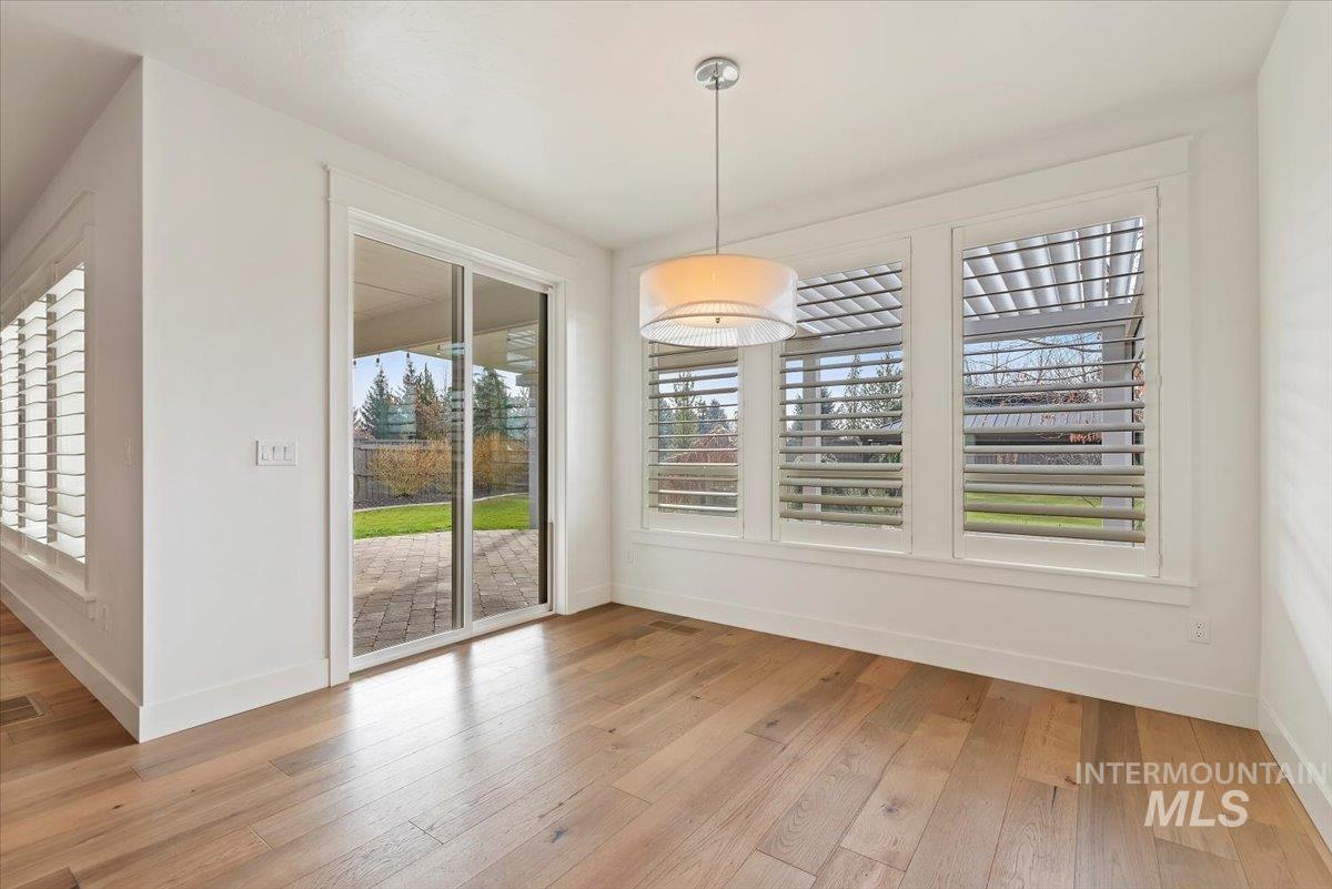 1695 N Black Forest Way, Eagle, Idaho 83616, 4 Bedrooms, 3.5 Bathrooms, Residential For Sale, Price $1,050,000,MLS 98974181