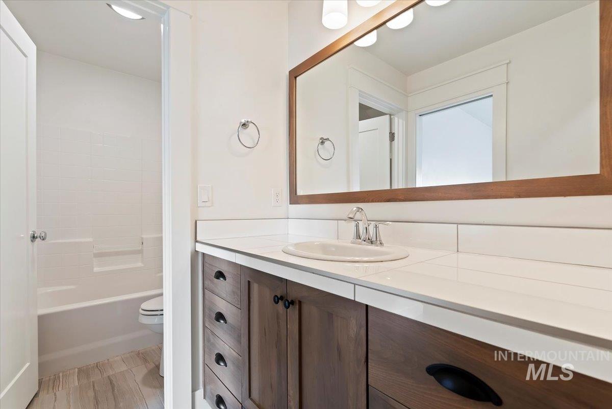 1695 N Black Forest Way, Eagle, Idaho 83616, 4 Bedrooms, 3.5 Bathrooms, Residential For Sale, Price $1,050,000,MLS 98974181