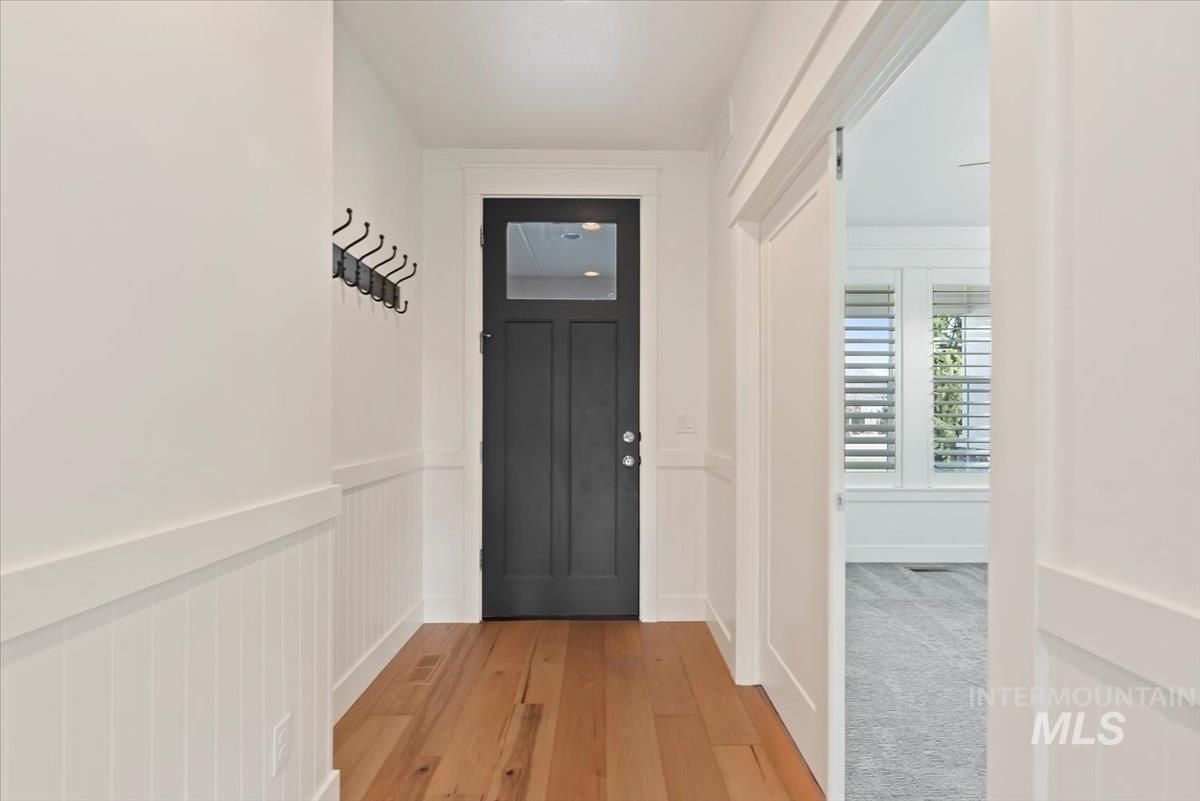 1695 N Black Forest Way, Eagle, Idaho 83616, 4 Bedrooms, 3.5 Bathrooms, Residential For Sale, Price $1,050,000,MLS 98974181