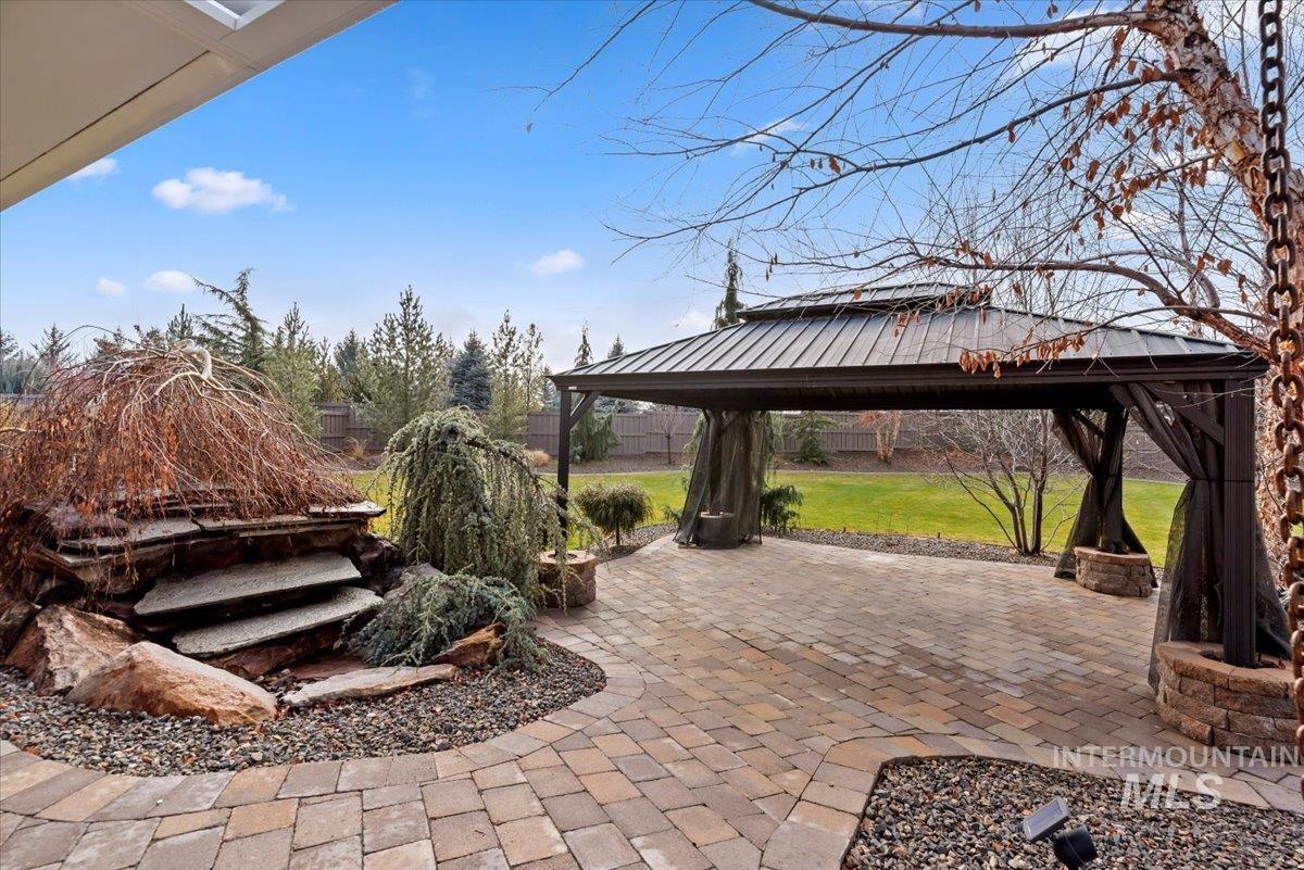 1695 N Black Forest Way, Eagle, Idaho 83616, 4 Bedrooms, 3.5 Bathrooms, Residential For Sale, Price $1,050,000,MLS 98974181