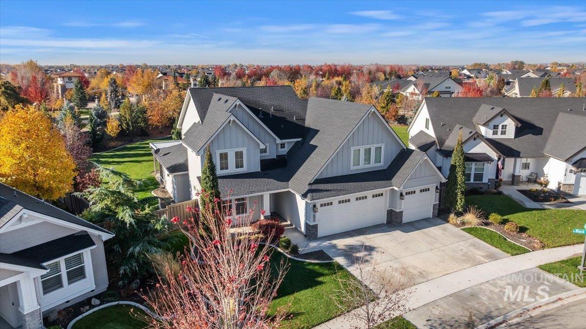 1695 N Black Forest Way, Eagle, Idaho 83616, 4 Bedrooms, 3.5 Bathrooms, Residential For Sale, Price $1,050,000,MLS 98974181