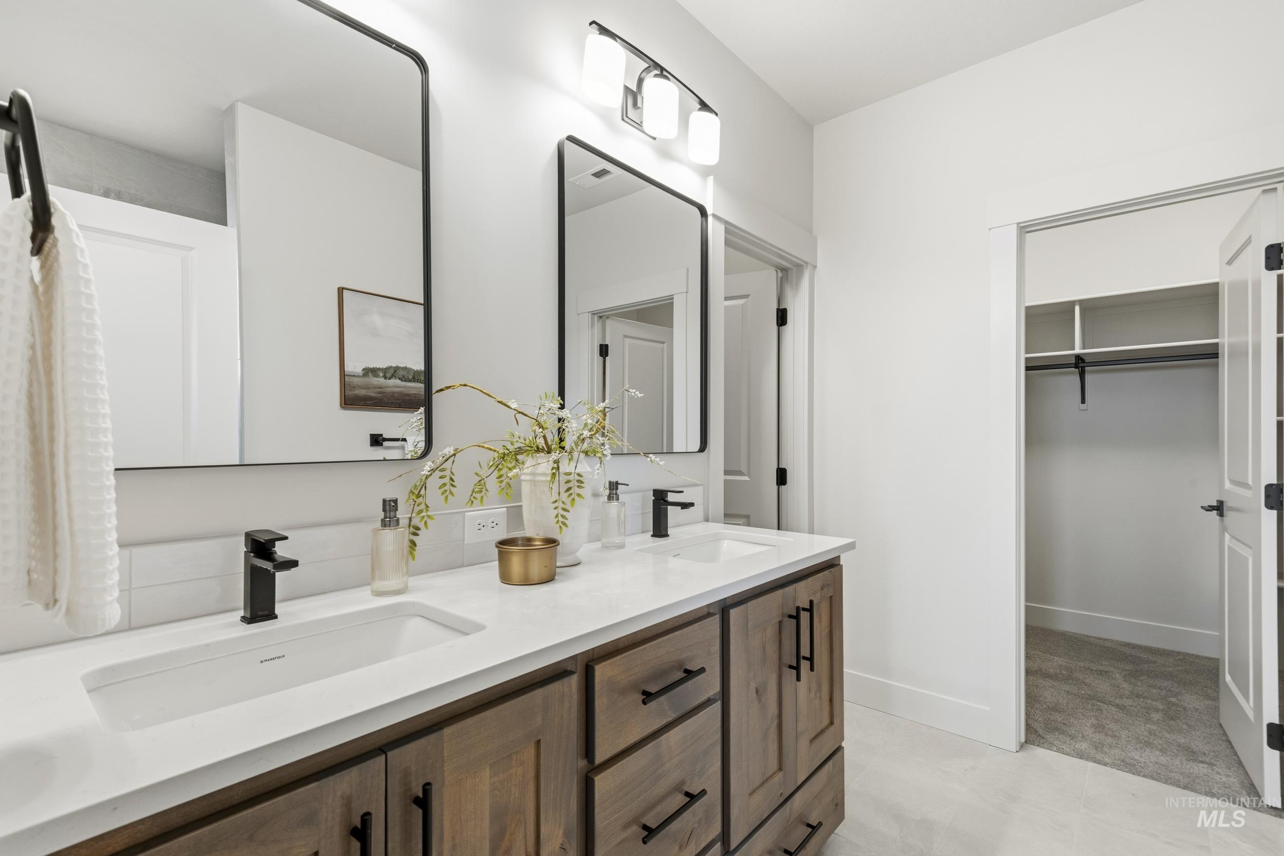 1988 W. Bittern St., Nampa, Idaho 83686, 3 Bedrooms, 2 Bathrooms, Residential For Sale, Price $549,900,MLS 98974183