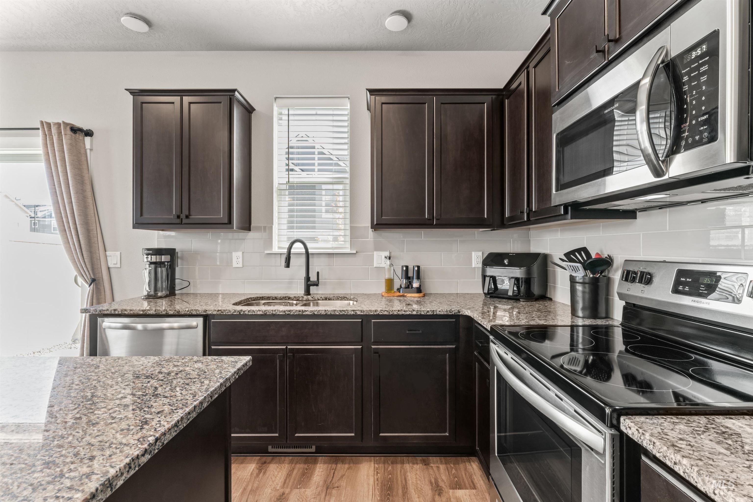 10711 W W Brownstone Ln, Boise, Idaho 83709, 3 Bedrooms, 2.5 Bathrooms, Residential For Sale, Price $350,000,MLS 98974184