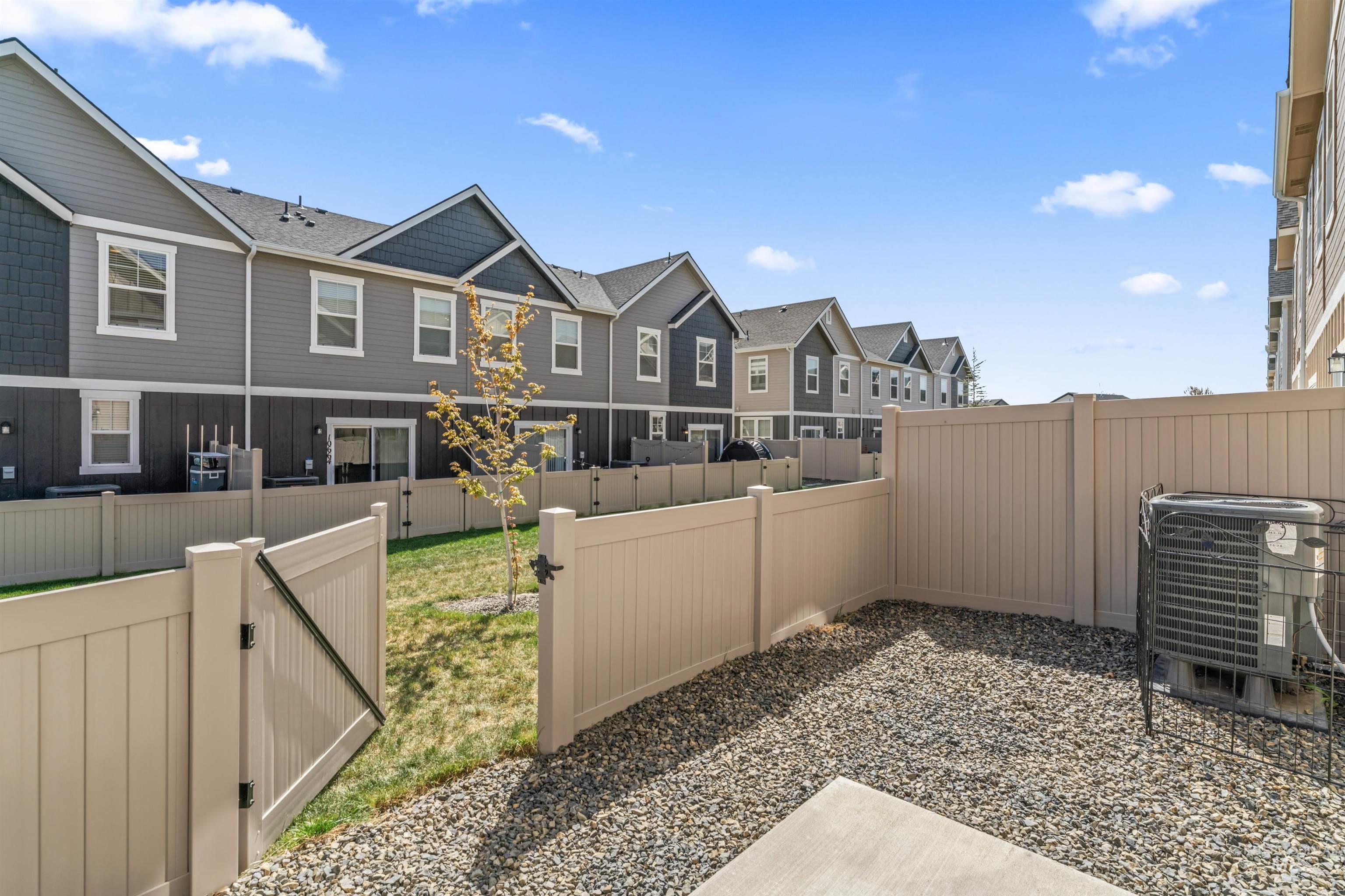 10711 W W Brownstone Ln, Boise, Idaho 83709, 3 Bedrooms, 2.5 Bathrooms, Residential For Sale, Price $350,000,MLS 98974184