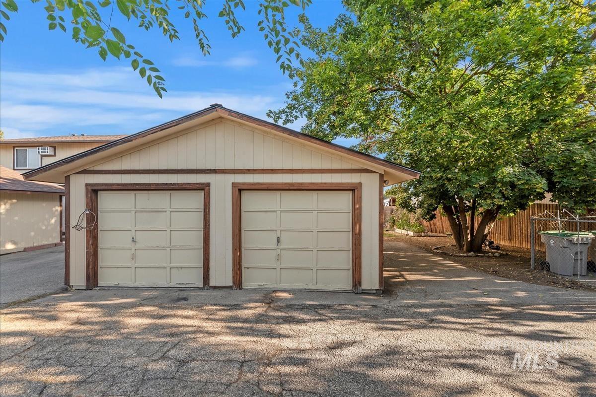 6738 W Westwood Ln, Boise, Idaho 83704, 2 Bedrooms, 1 Bathroom, Residential For Sale, Price $275,000,MLS 98974186