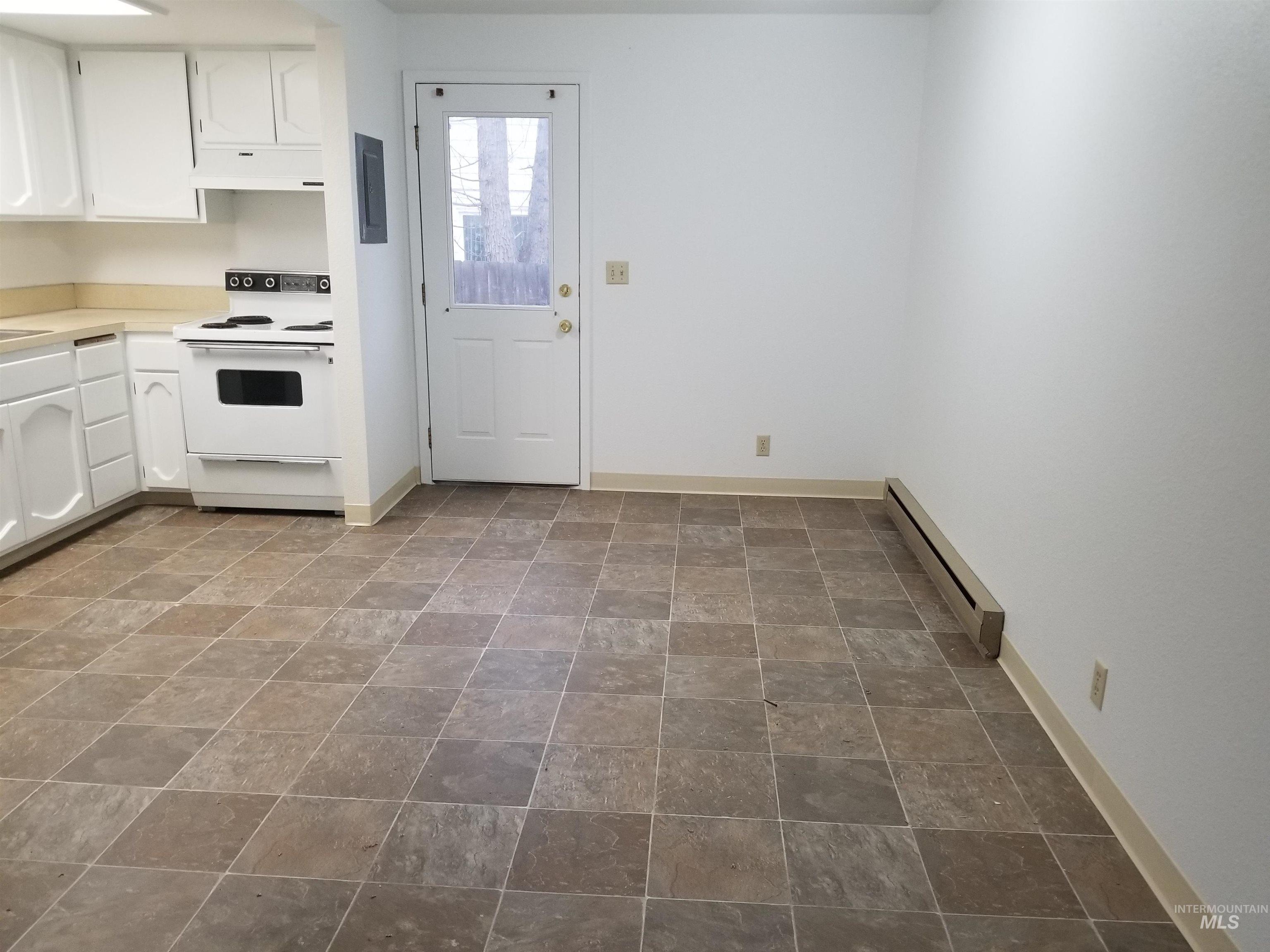 6738 W Westwood Ln, Boise, Idaho 83704, 2 Bedrooms, 1 Bathroom, Residential For Sale, Price $275,000,MLS 98974186