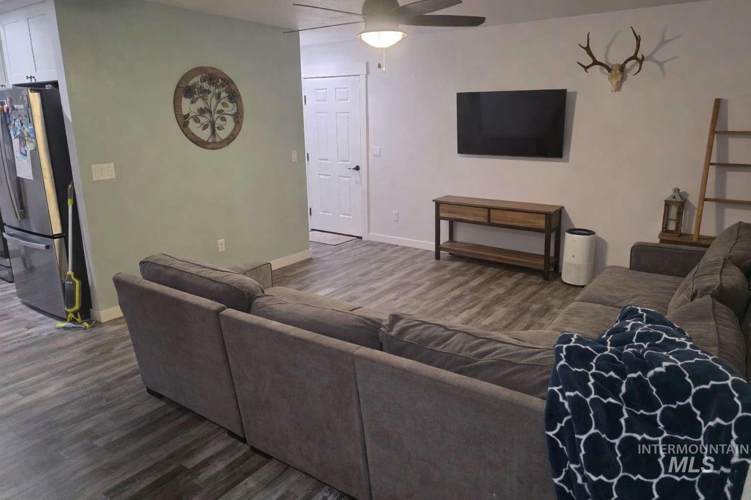 159 Dovetail Dr, Horseshoe Bend, Idaho 83629, 4 Bedrooms, 2.5 Bathrooms, Residential For Sale, Price $420,000,MLS 98974189