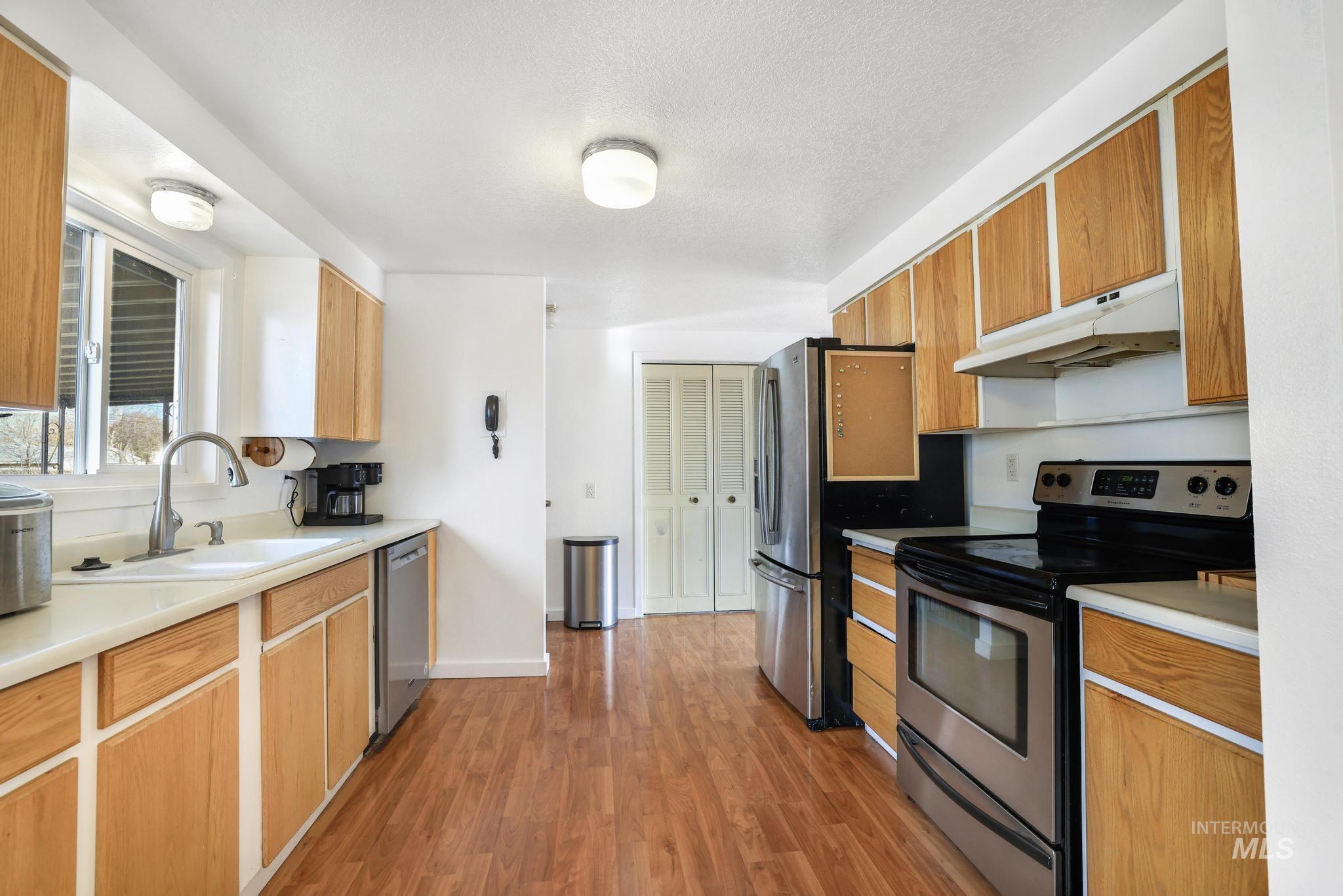 440 Washington St., Kimberly, Idaho 83341, 3 Bedrooms, 1.5 Bathrooms, Residential For Sale, Price $299,000,MLS 98974190