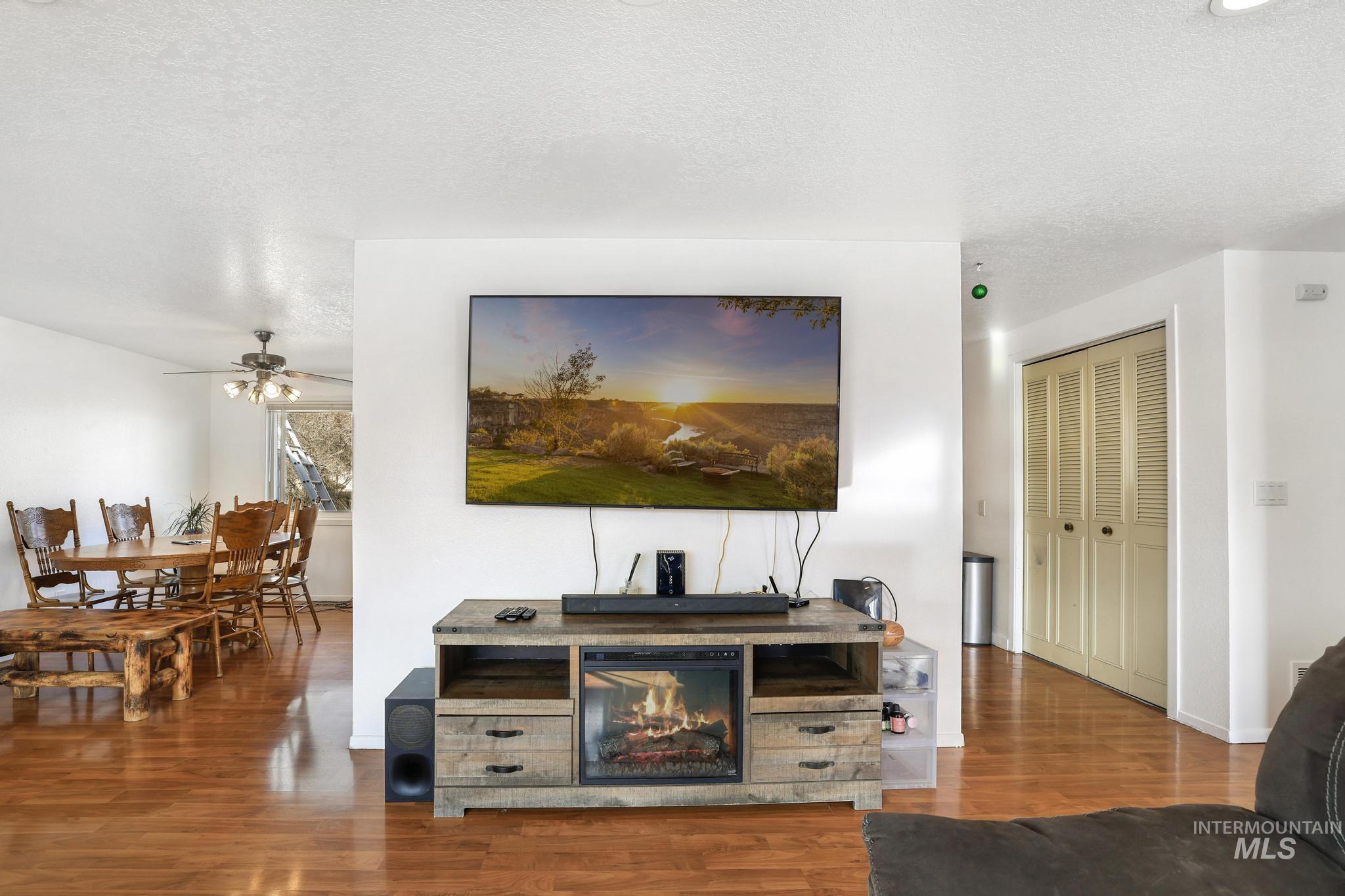 440 Washington St., Kimberly, Idaho 83341, 3 Bedrooms, 1.5 Bathrooms, Residential For Sale, Price $299,000,MLS 98974190