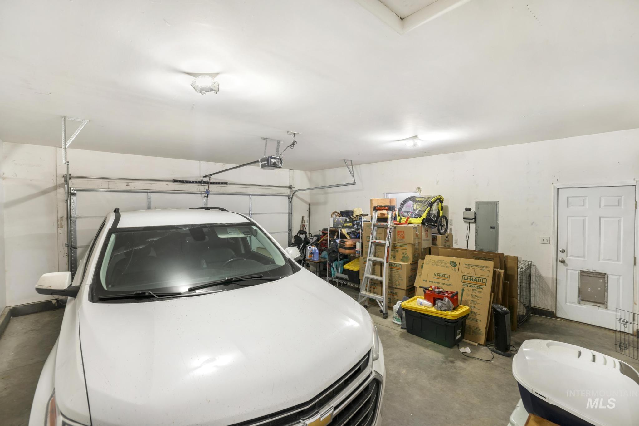 1308 Park Meadows Dr, Twin Falls, Idaho 83301-3279, 3 Bedrooms, 2 Bathrooms, Residential For Sale, Price $375,000,MLS 98974192