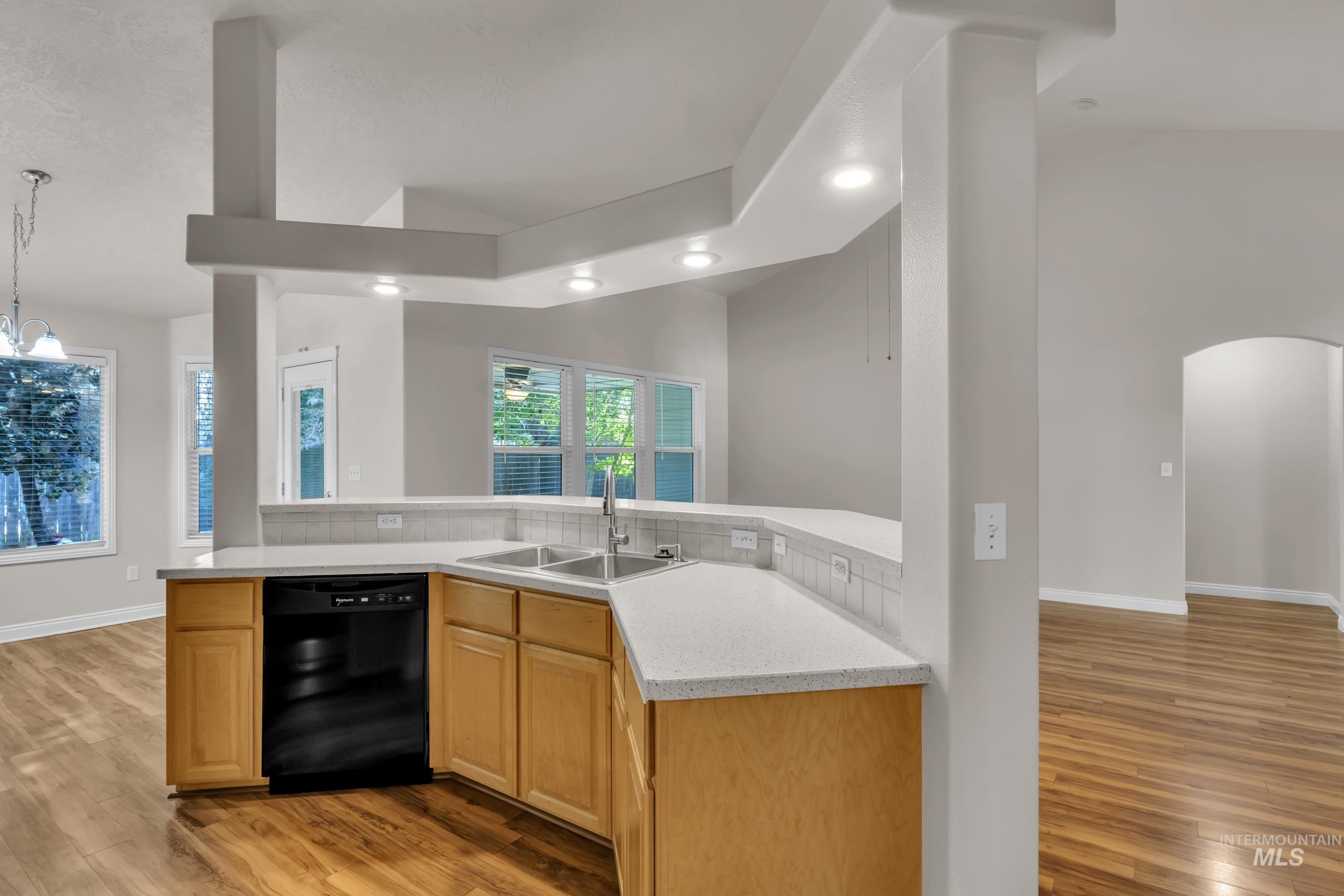 3886 N Price Way, Meridian, Idaho 83646, 3 Bedrooms, 2 Bathrooms, Residential For Sale, Price $515,000,MLS 98974193