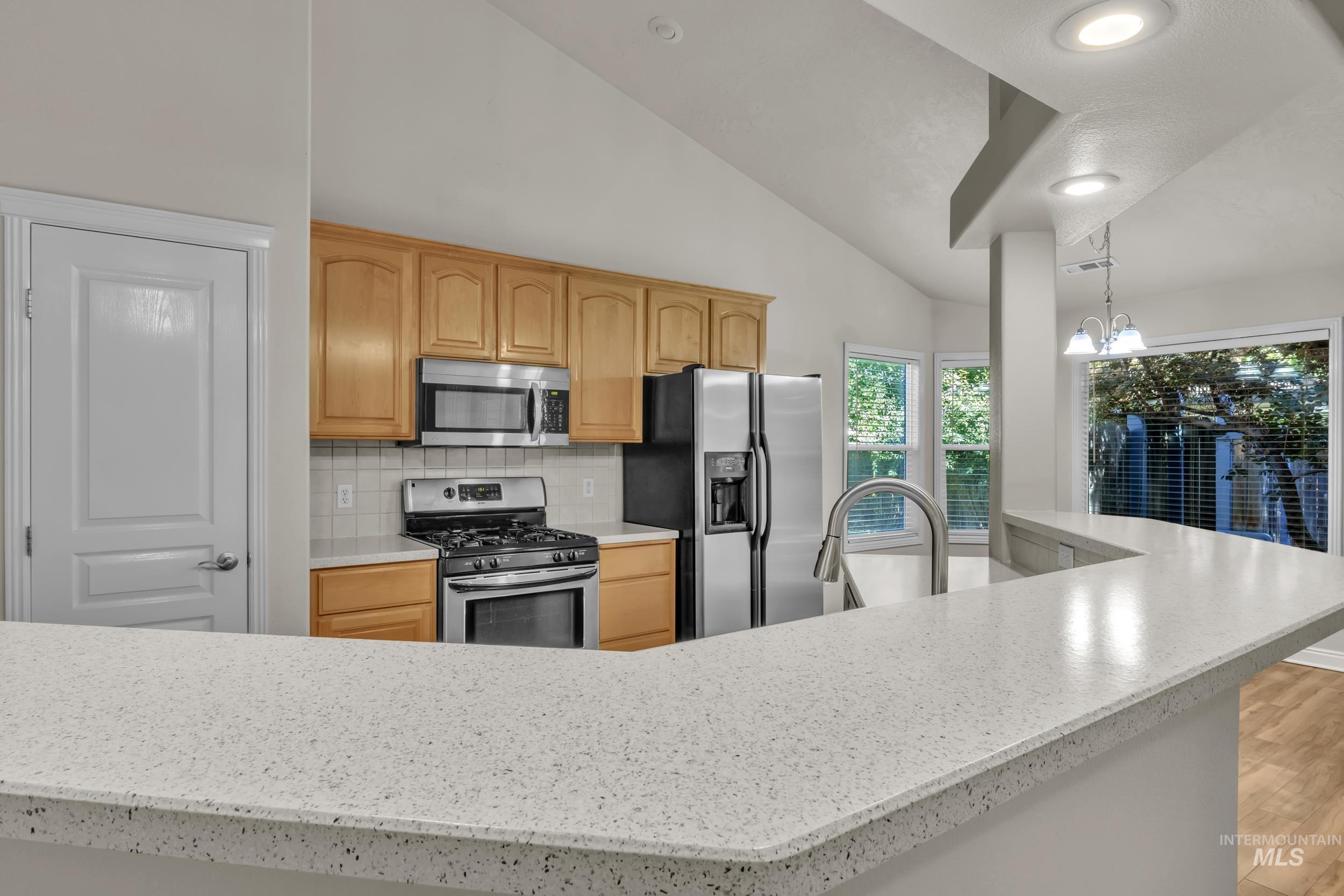 3886 N Price Way, Meridian, Idaho 83646, 3 Bedrooms, 2 Bathrooms, Residential For Sale, Price $515,000,MLS 98974193