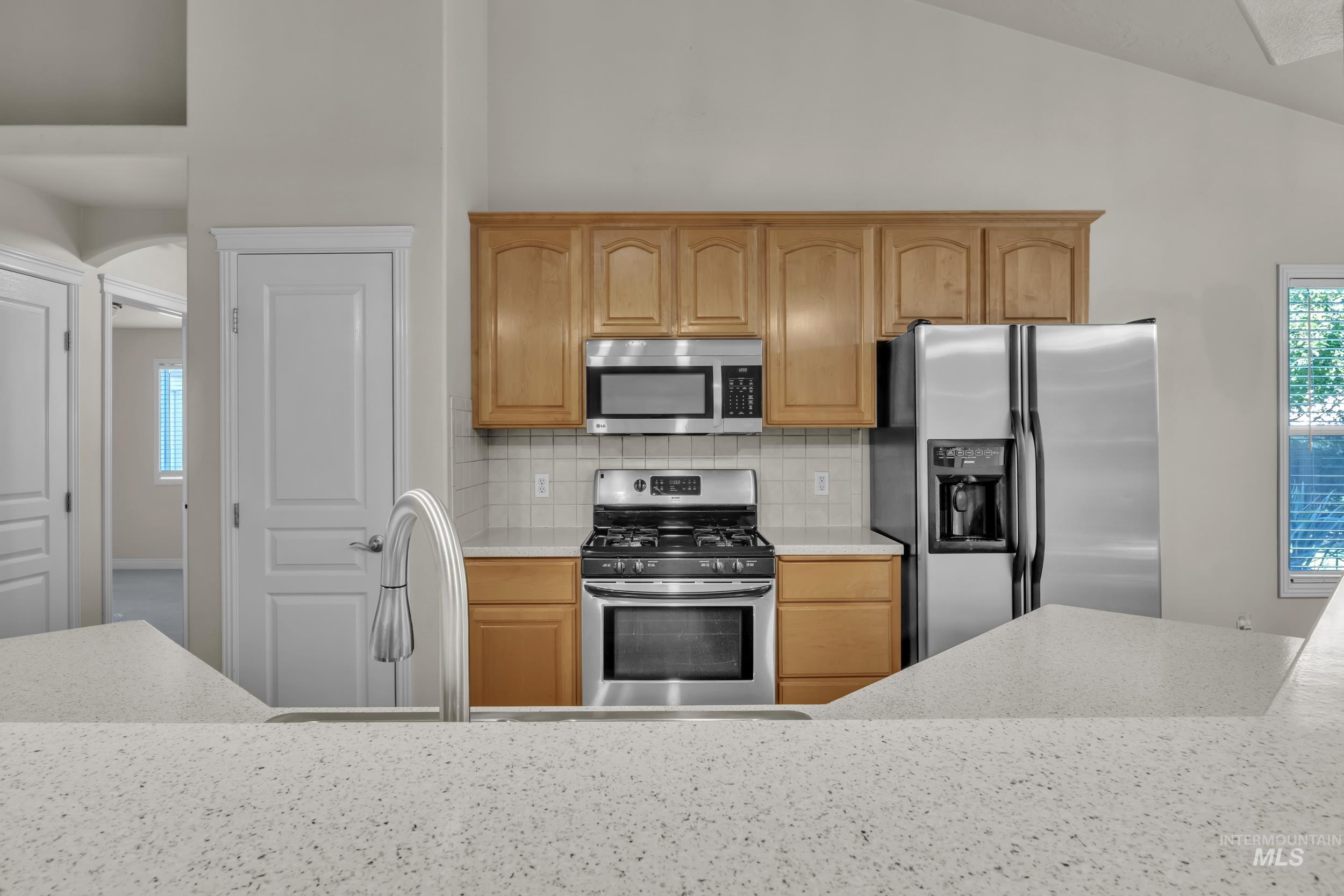 3886 N Price Way, Meridian, Idaho 83646, 3 Bedrooms, 2 Bathrooms, Residential For Sale, Price $515,000,MLS 98974193