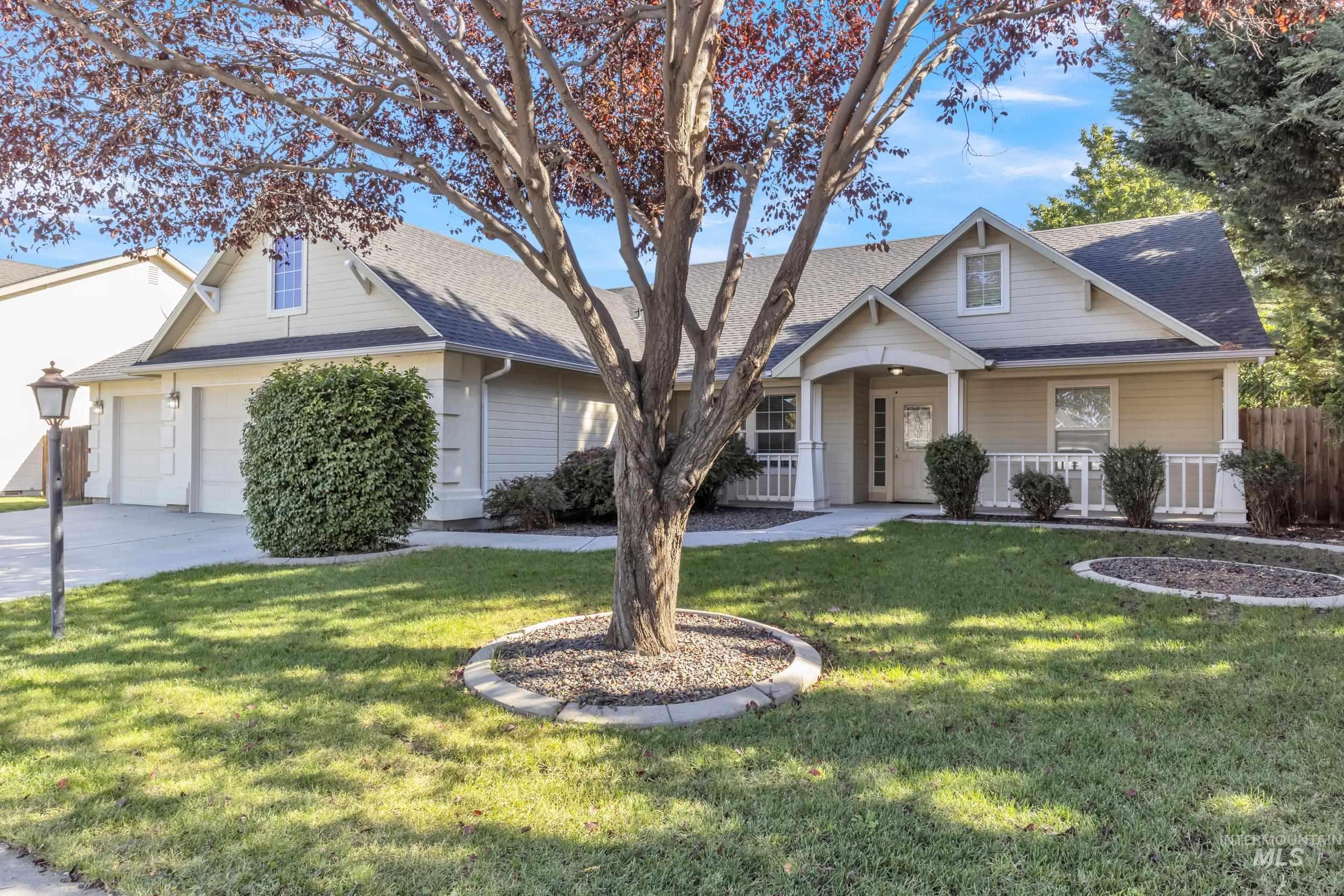 3886 N Price Way, Meridian, Idaho 83646, 3 Bedrooms, 2 Bathrooms, Residential For Sale, Price $515,000,MLS 98974193