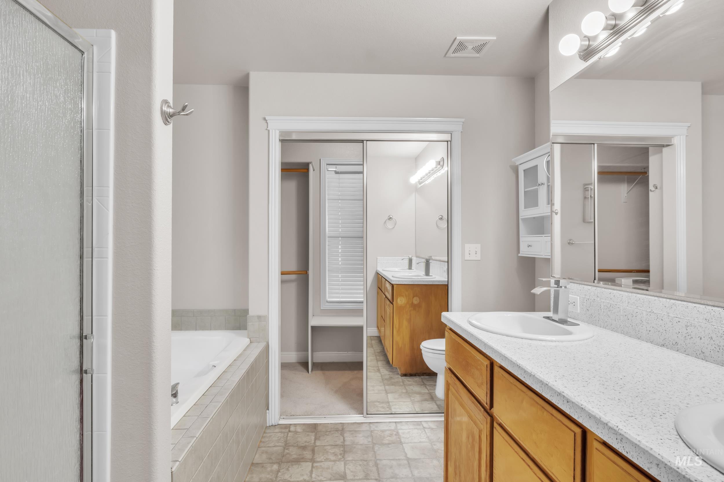 3886 N Price Way, Meridian, Idaho 83646, 3 Bedrooms, 2 Bathrooms, Residential For Sale, Price $515,000,MLS 98974193