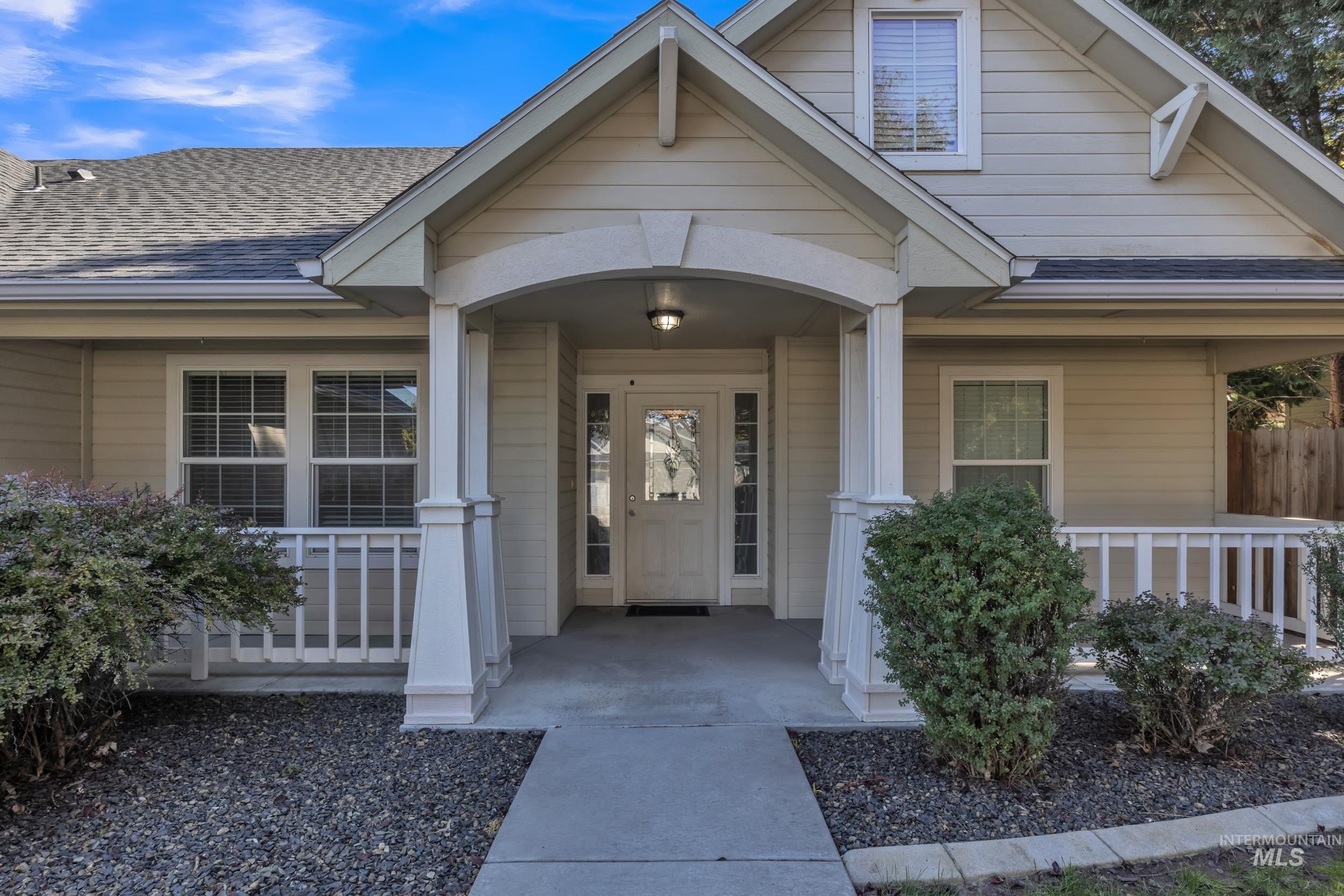 3886 N Price Way, Meridian, Idaho 83646, 3 Bedrooms, 2 Bathrooms, Residential For Sale, Price $515,000,MLS 98974193