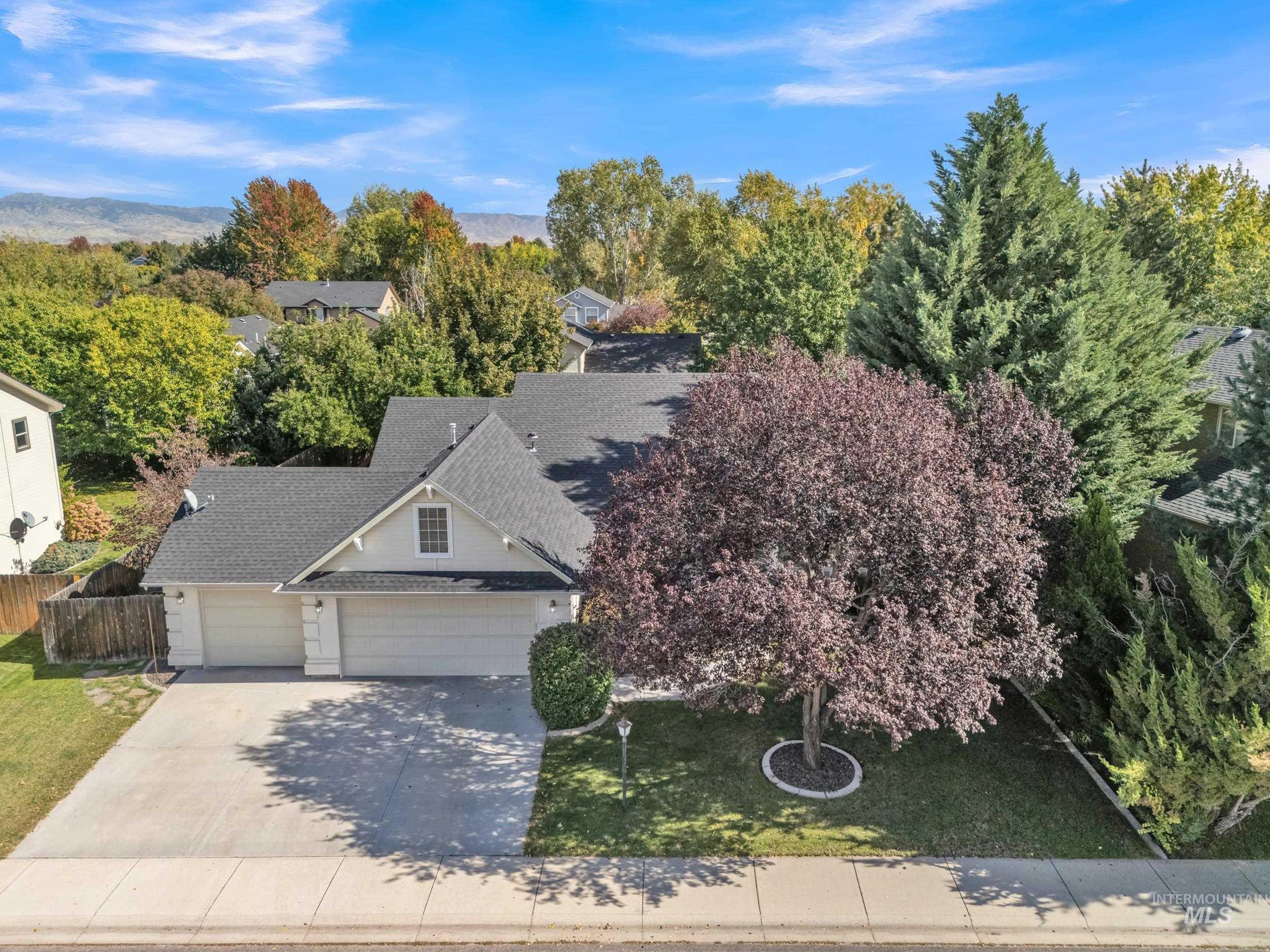 3886 N Price Way, Meridian, Idaho 83646, 3 Bedrooms, 2 Bathrooms, Residential For Sale, Price $515,000,MLS 98974193