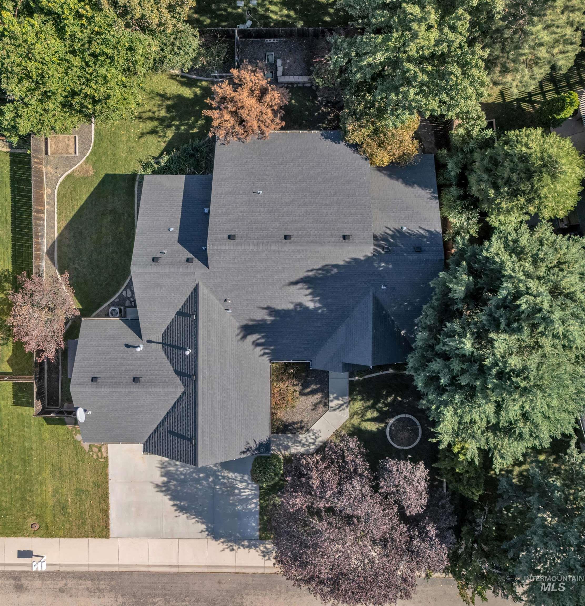 3886 N Price Way, Meridian, Idaho 83646, 3 Bedrooms, 2 Bathrooms, Residential For Sale, Price $515,000,MLS 98974193